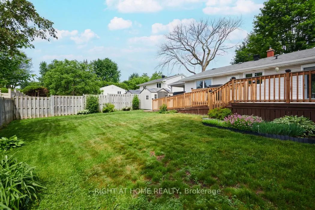 Photo 23 of 2159 Monson Crescent, Ottawa, Beacon Hill North — HOMEH