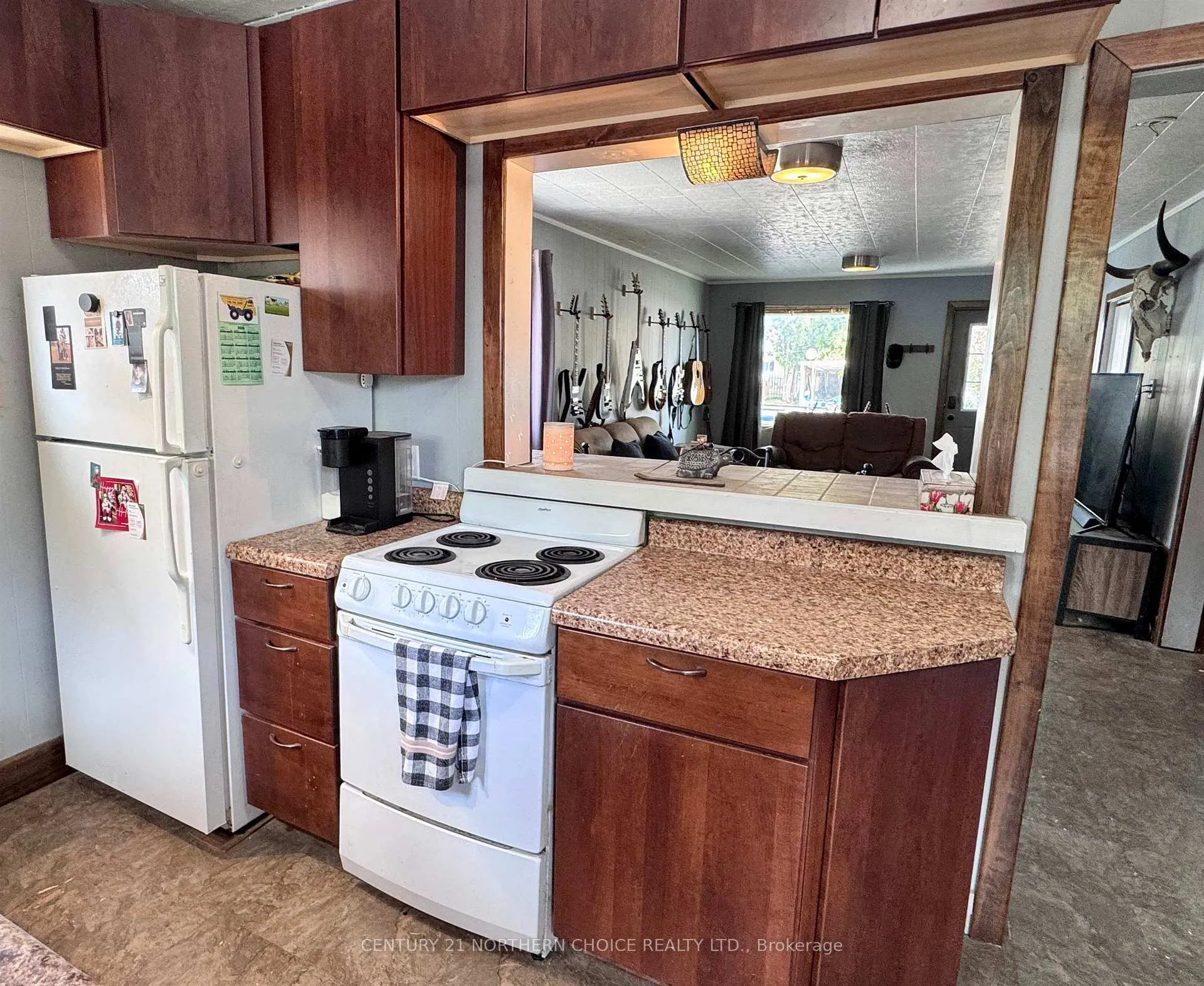 Photo 10 of 627 First Street E, Fort Frances — HOMEH