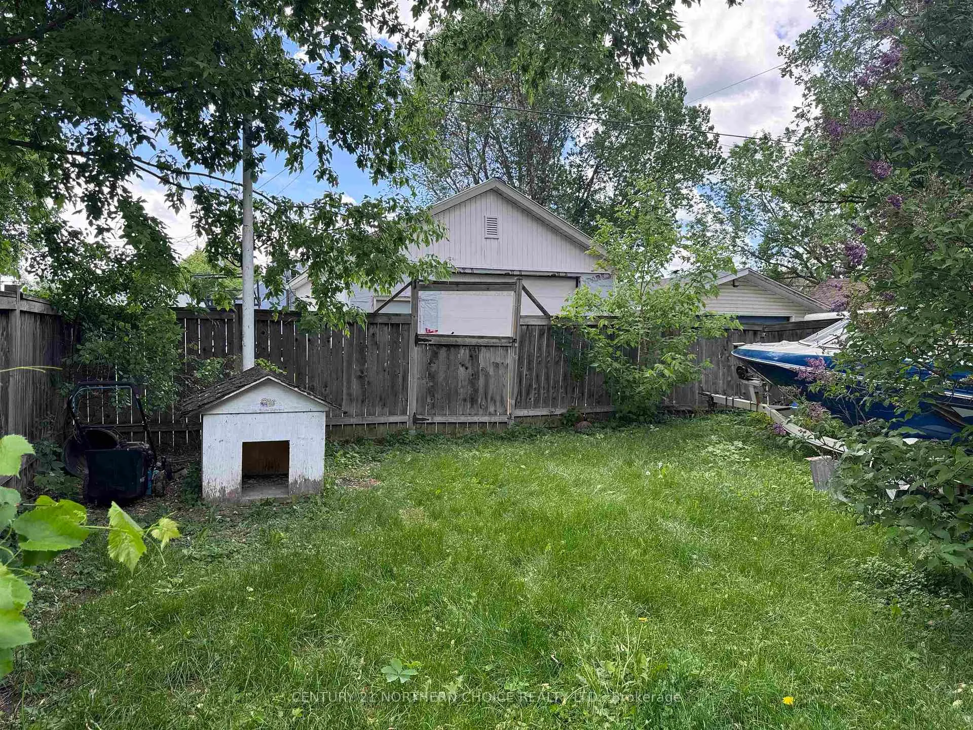 Photo 23 of 627 First Street E, Fort Frances — HOMEH