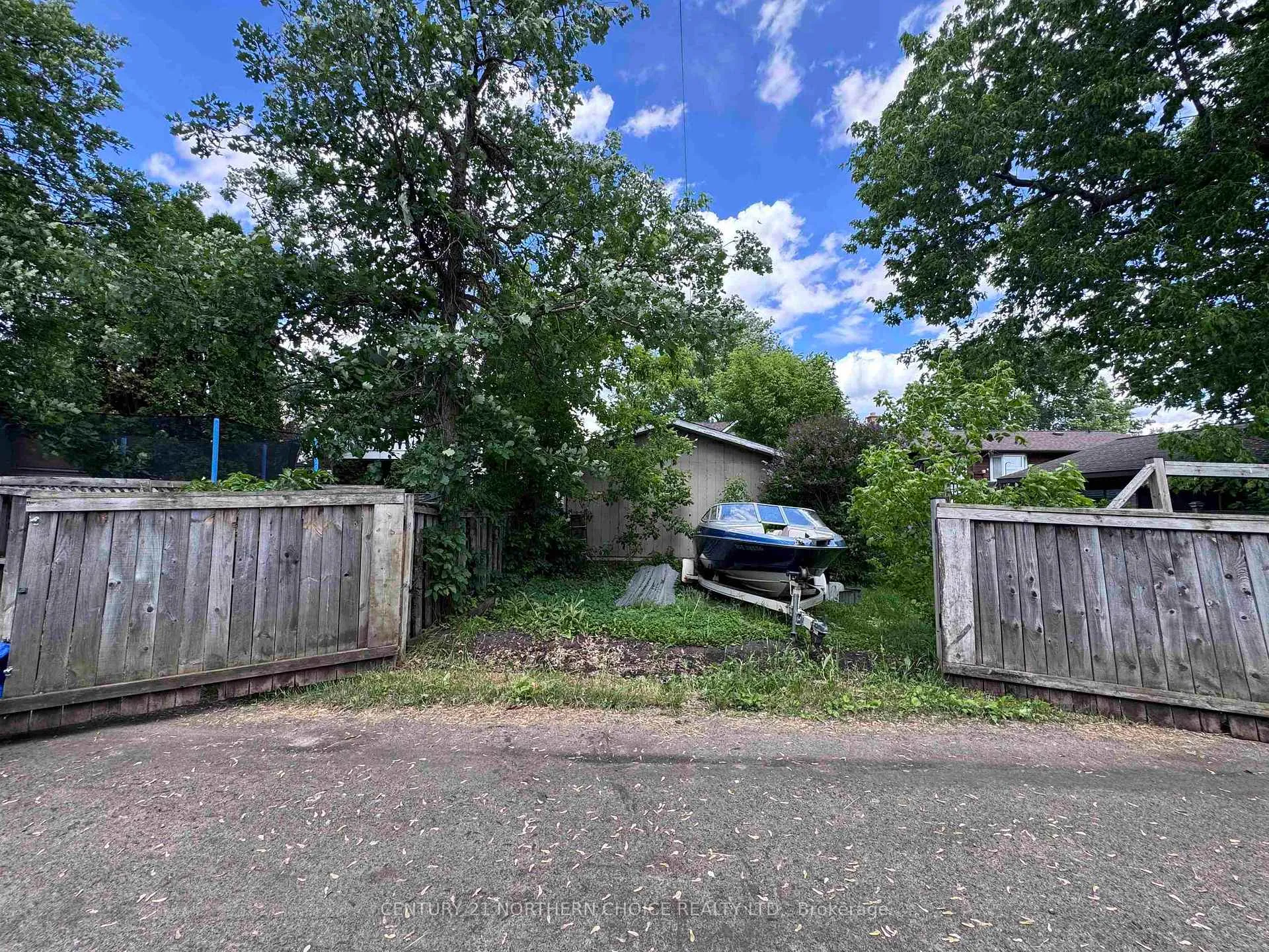 Photo 26 of 627 First Street E, Fort Frances — HOMEH