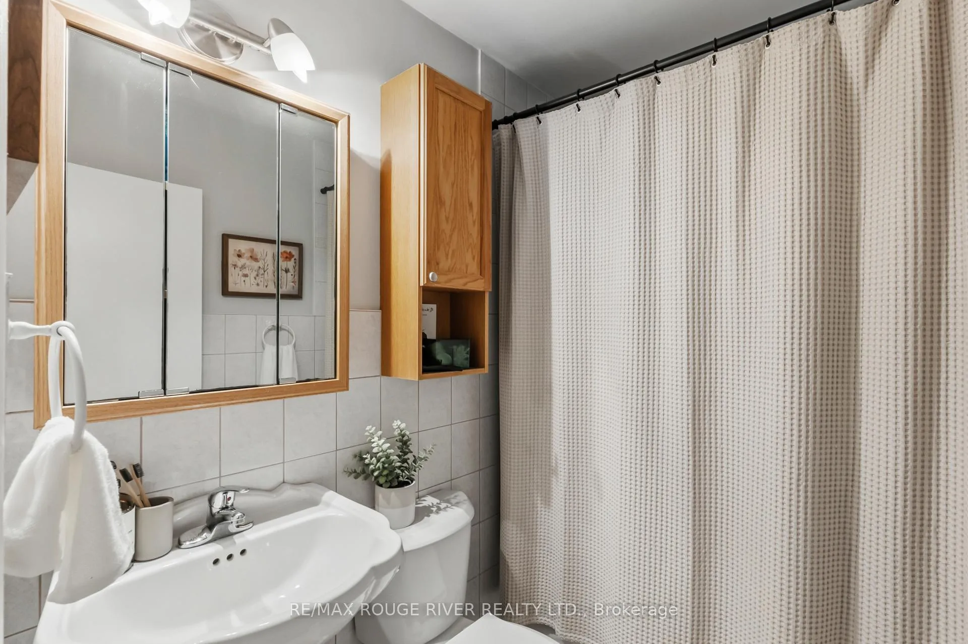 Photo 17 of 7123 Poplar Drive, Hamilton Township, Bewdley — HOMEH