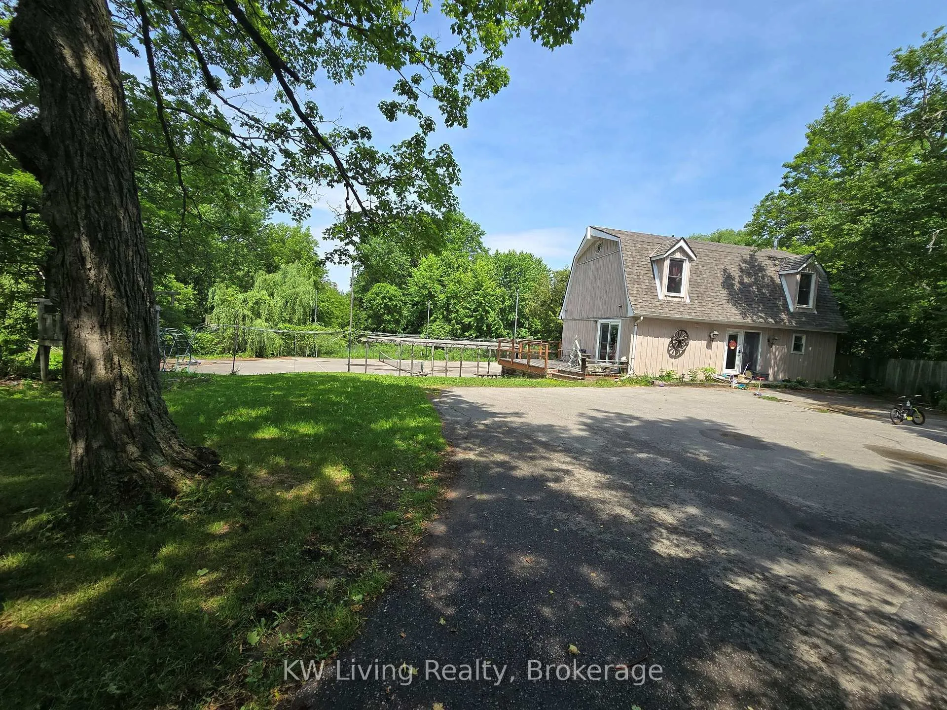 Photo 6 of 1 Campbell Court, Markham, Village Green-South Unionville — HOMEH