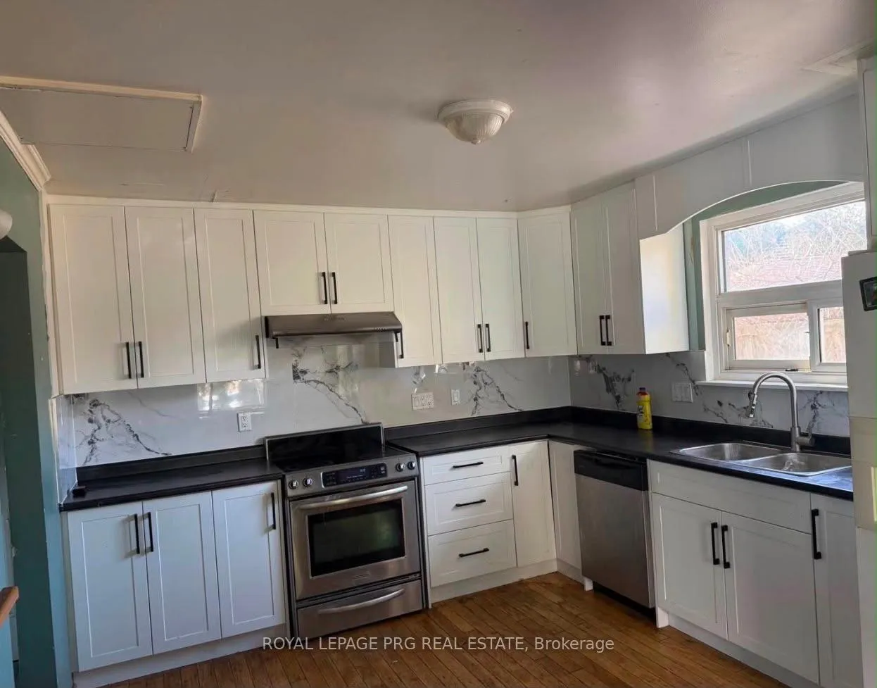 Photo 3 of 4 Duke Road, Brampton, Southgate — HOMEH