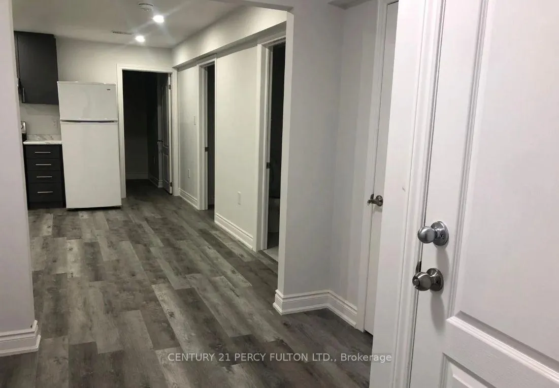 Photo 3 of Unit Basement, 39 Little Britain Crescent, Brampton, Bram West — HOMEH