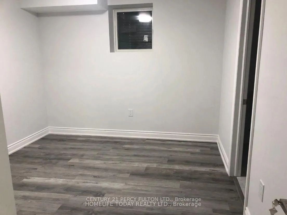 Photo 5 of Unit Basement, 39 Little Britain Crescent, Brampton, Bram West — HOMEH