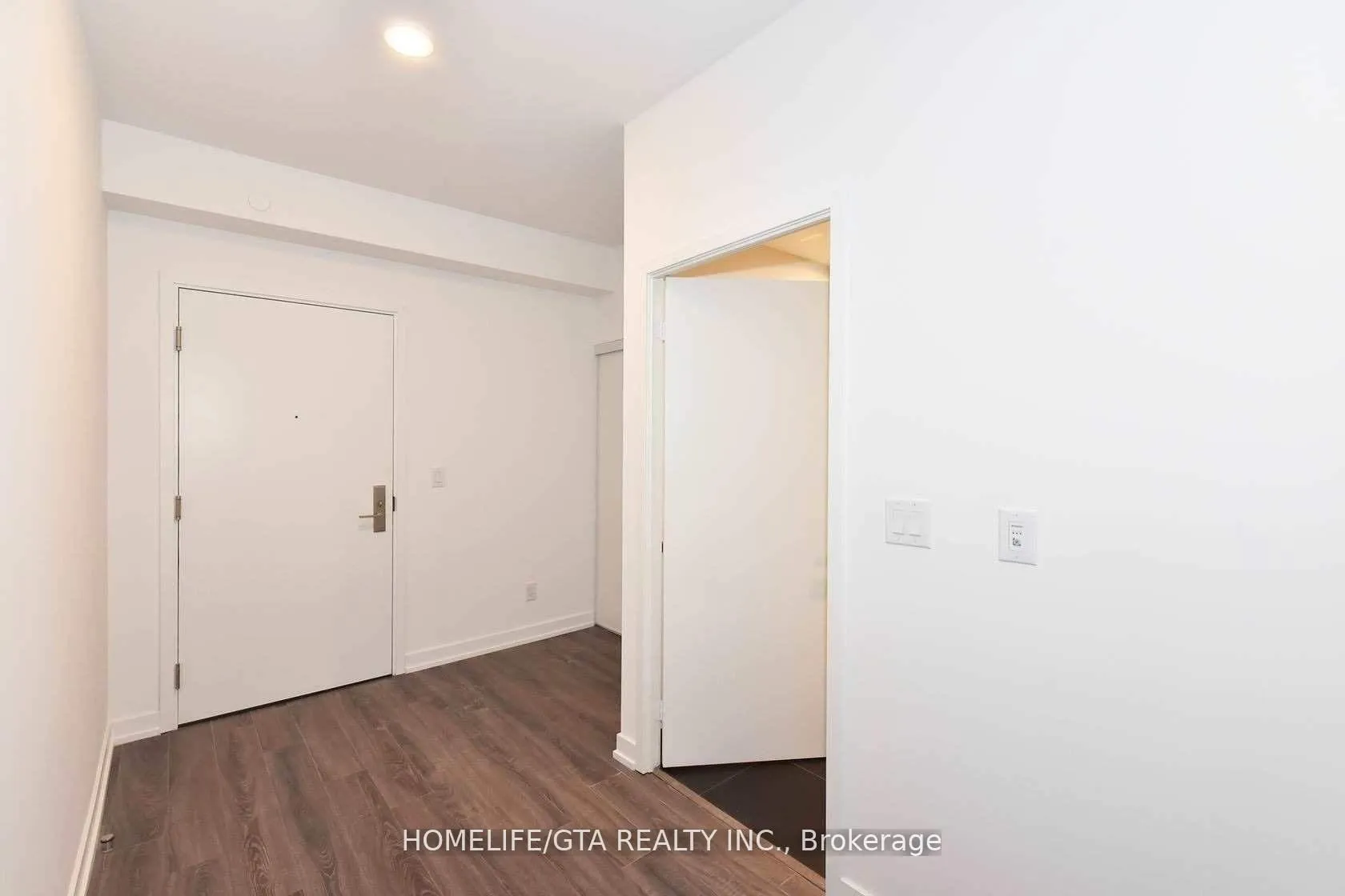 Photo 3 of Unit 708, 20 Edward Street, Toronto, Bay Street Corridor — HOMEH