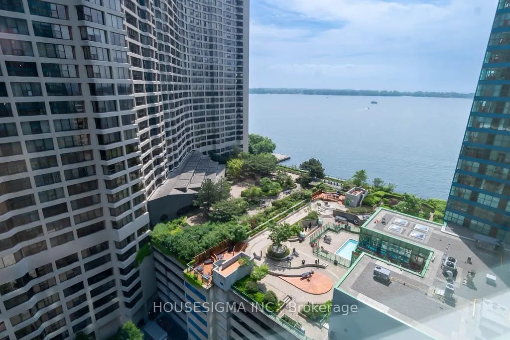 Photo 13 of Unit 2003, 77 Harbour Square, Toronto, Waterfront Communities — HOMEH