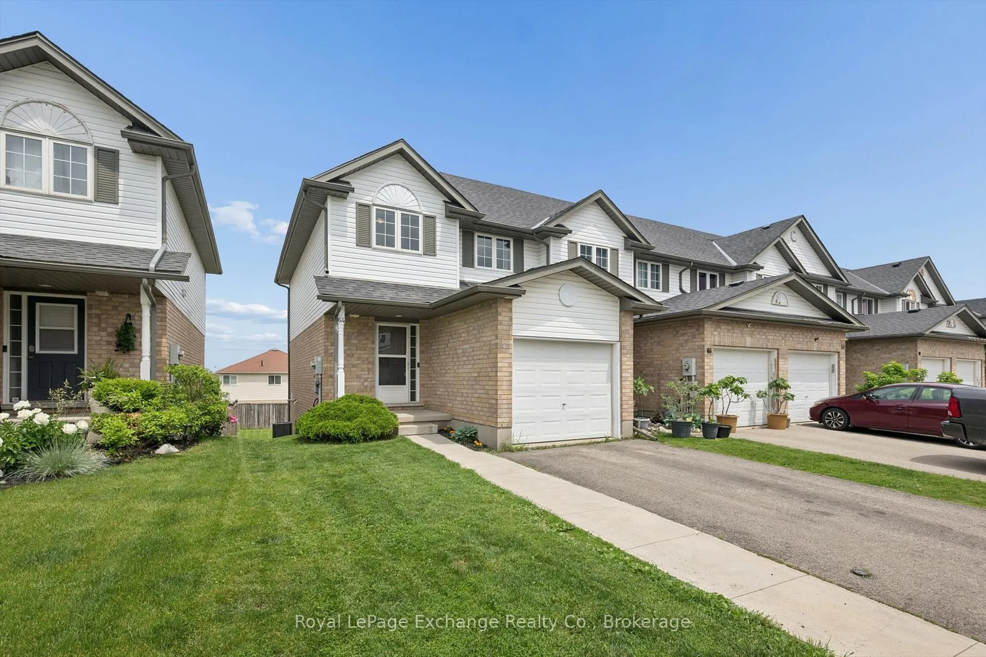 Photo 3 of 64 Hasler Crescent, Guelph, Pineridge/Westminster Woods — HOMEH