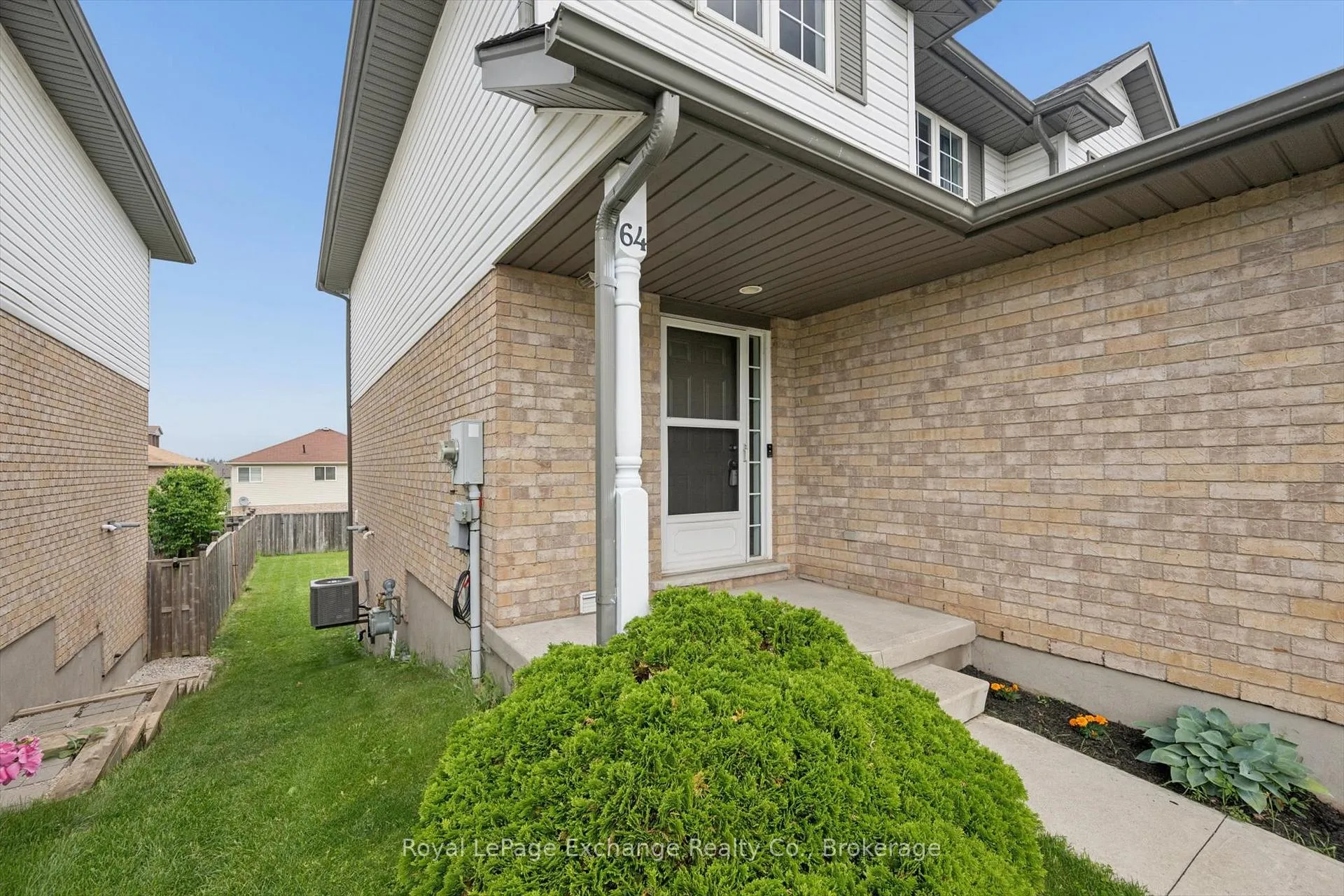 Photo 8 of 64 Hasler Crescent, Guelph, Pineridge/Westminster Woods — HOMEH