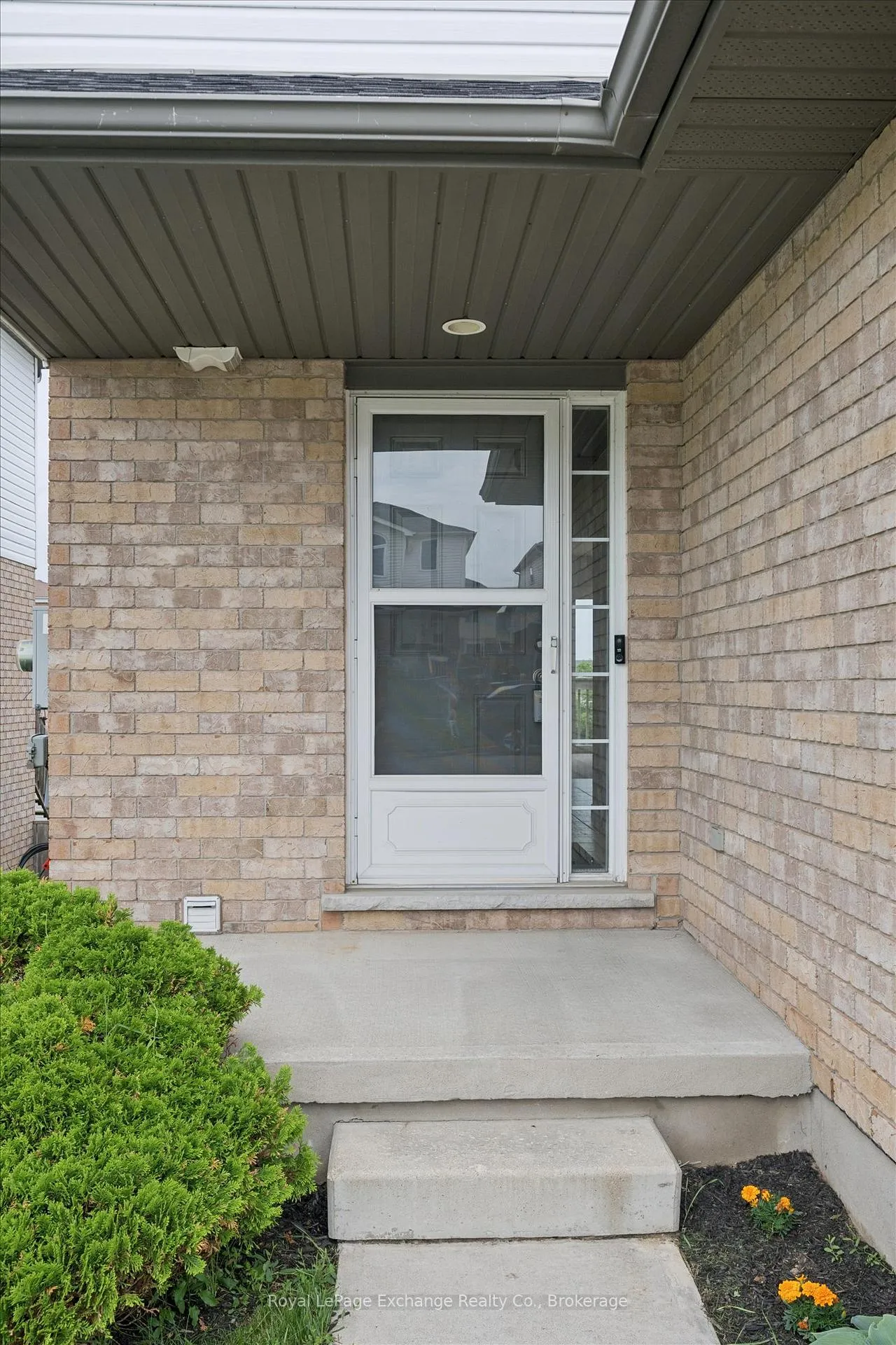 Photo 9 of 64 Hasler Crescent, Guelph, Pineridge/Westminster Woods — HOMEH