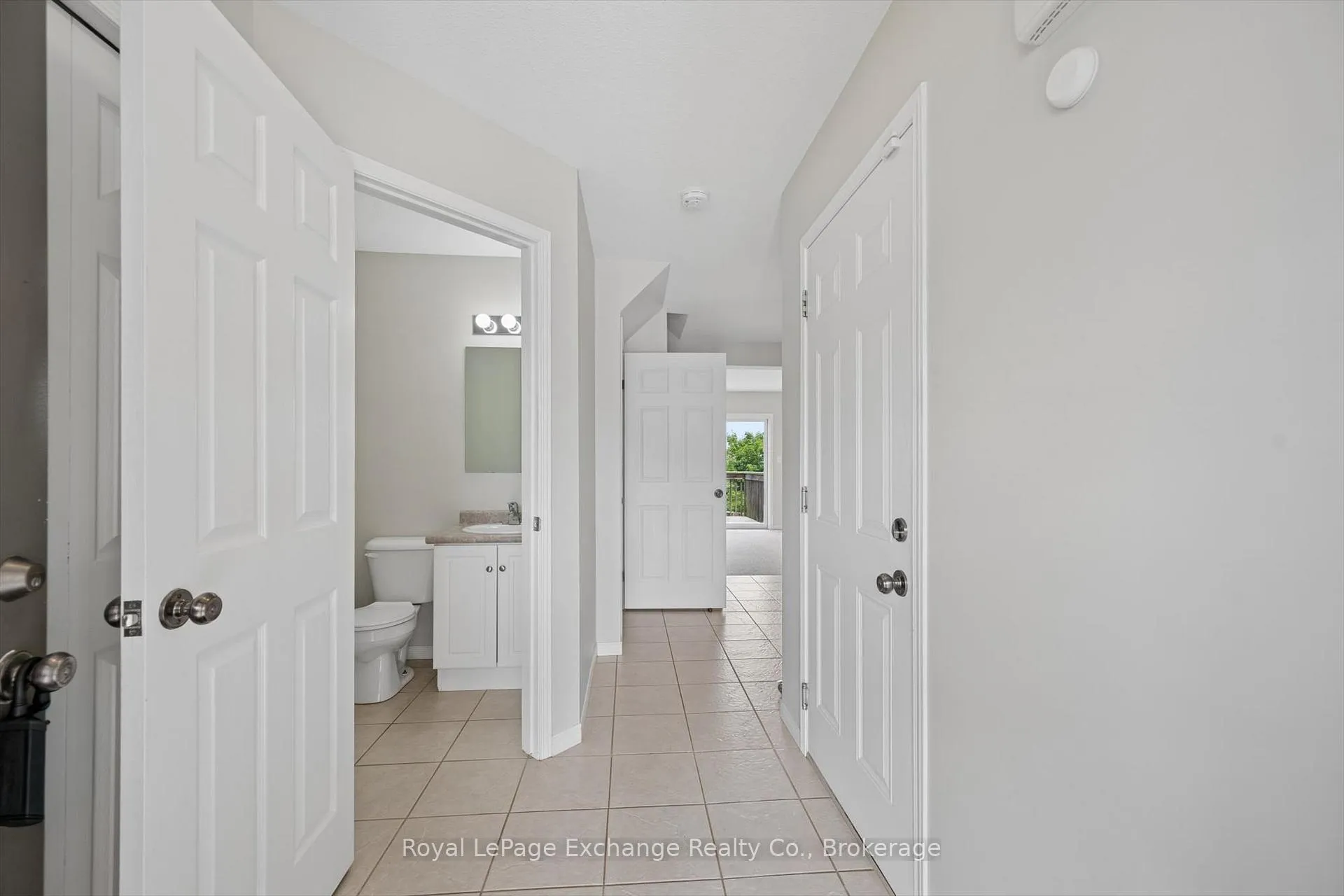Photo 10 of 64 Hasler Crescent, Guelph, Pineridge/Westminster Woods — HOMEH