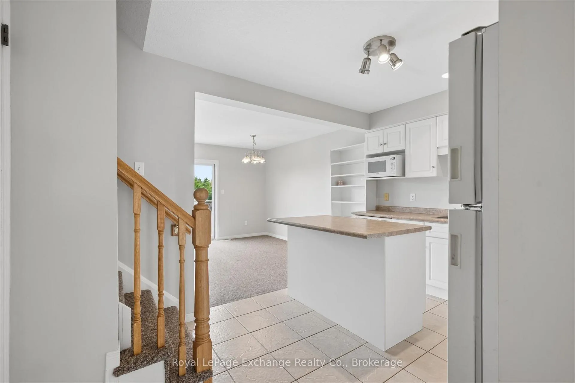 Photo 11 of 64 Hasler Crescent, Guelph, Pineridge/Westminster Woods — HOMEH