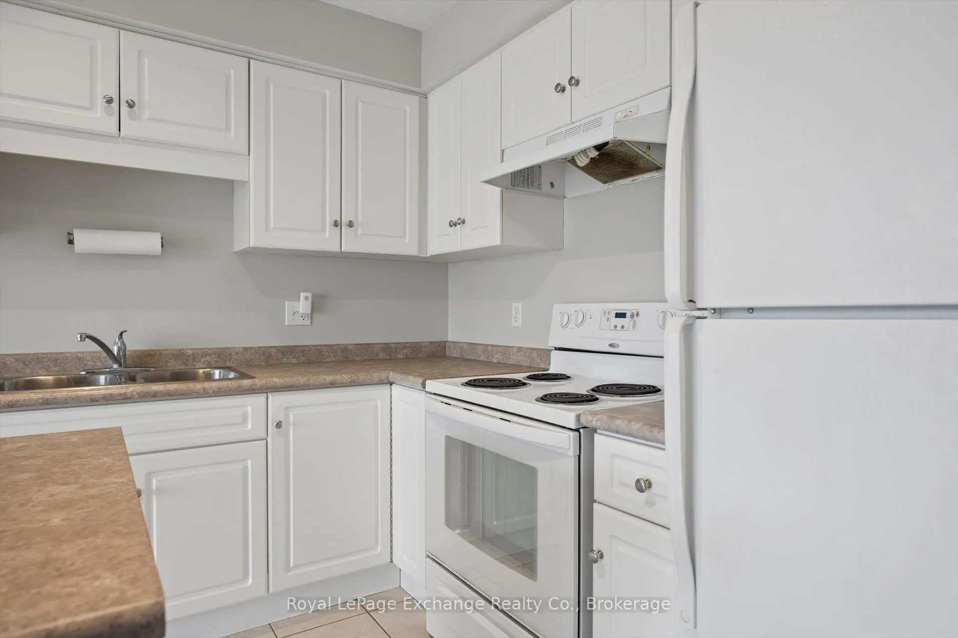 Photo 14 of 64 Hasler Crescent, Guelph, Pineridge/Westminster Woods — HOMEH