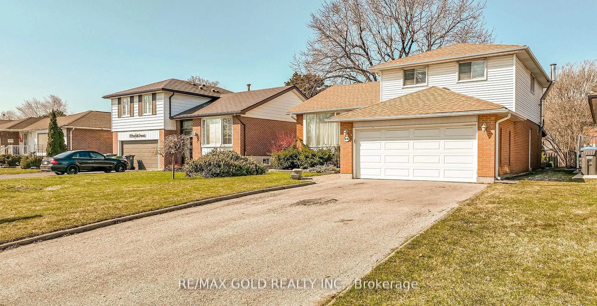Photo 5 of 34 Deerfield Crescent, Brampton, Southgate — HOMEH