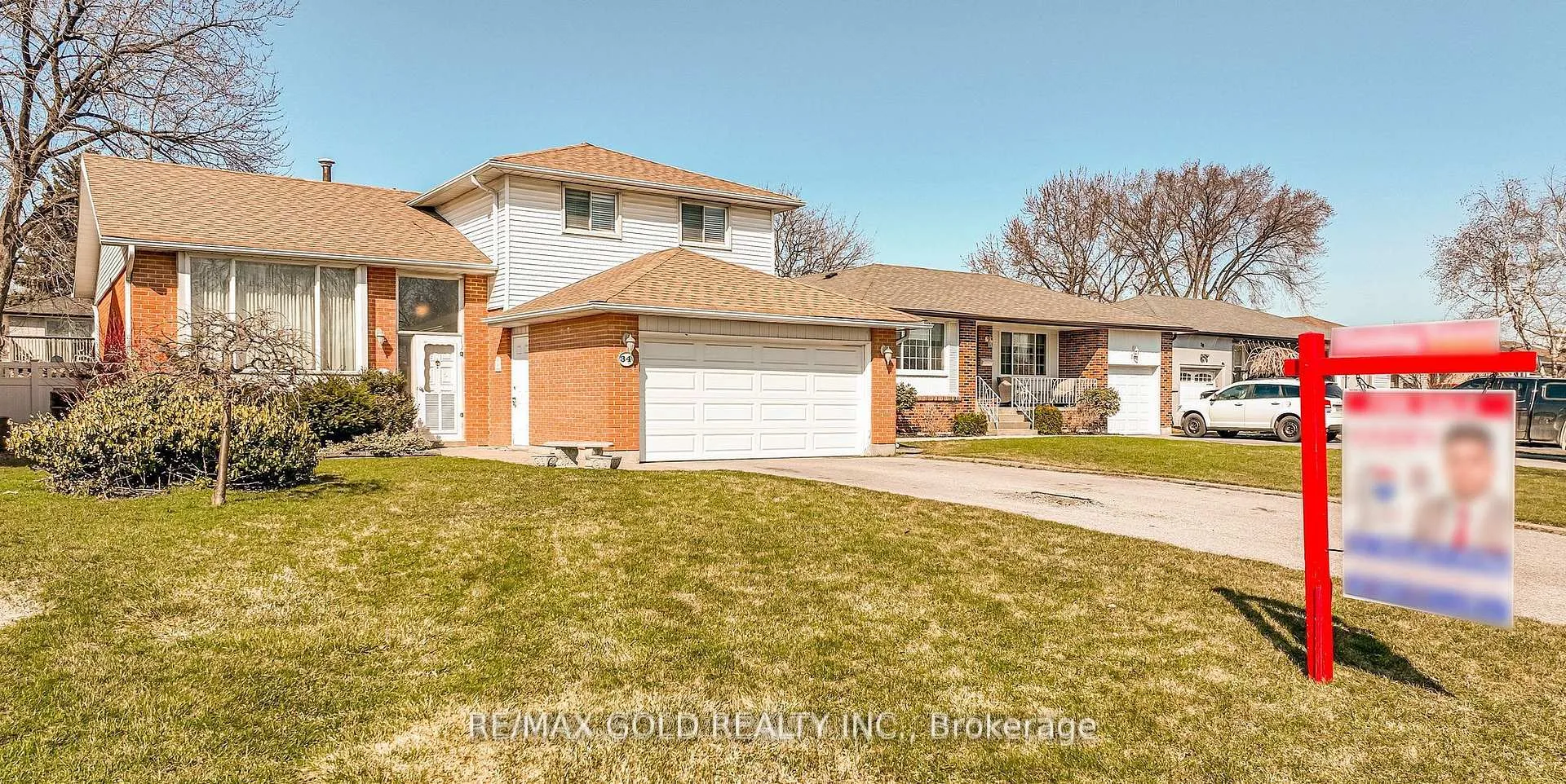 Photo 6 of 34 Deerfield Crescent, Brampton, Southgate — HOMEH