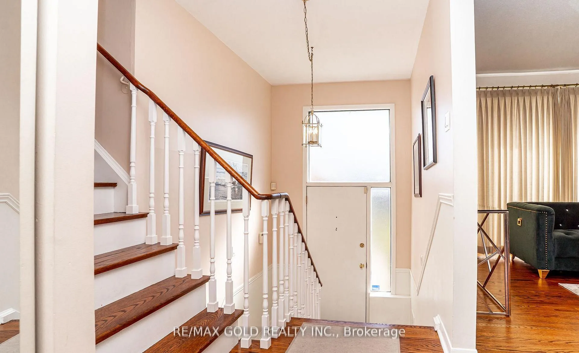 Photo 9 of 34 Deerfield Crescent, Brampton, Southgate — HOMEH