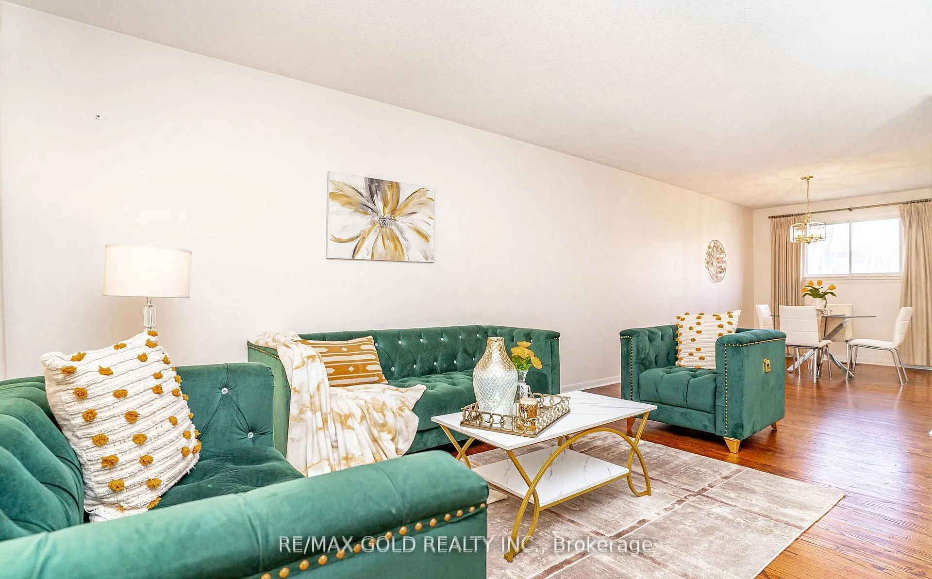 Photo 11 of 34 Deerfield Crescent, Brampton, Southgate — HOMEH