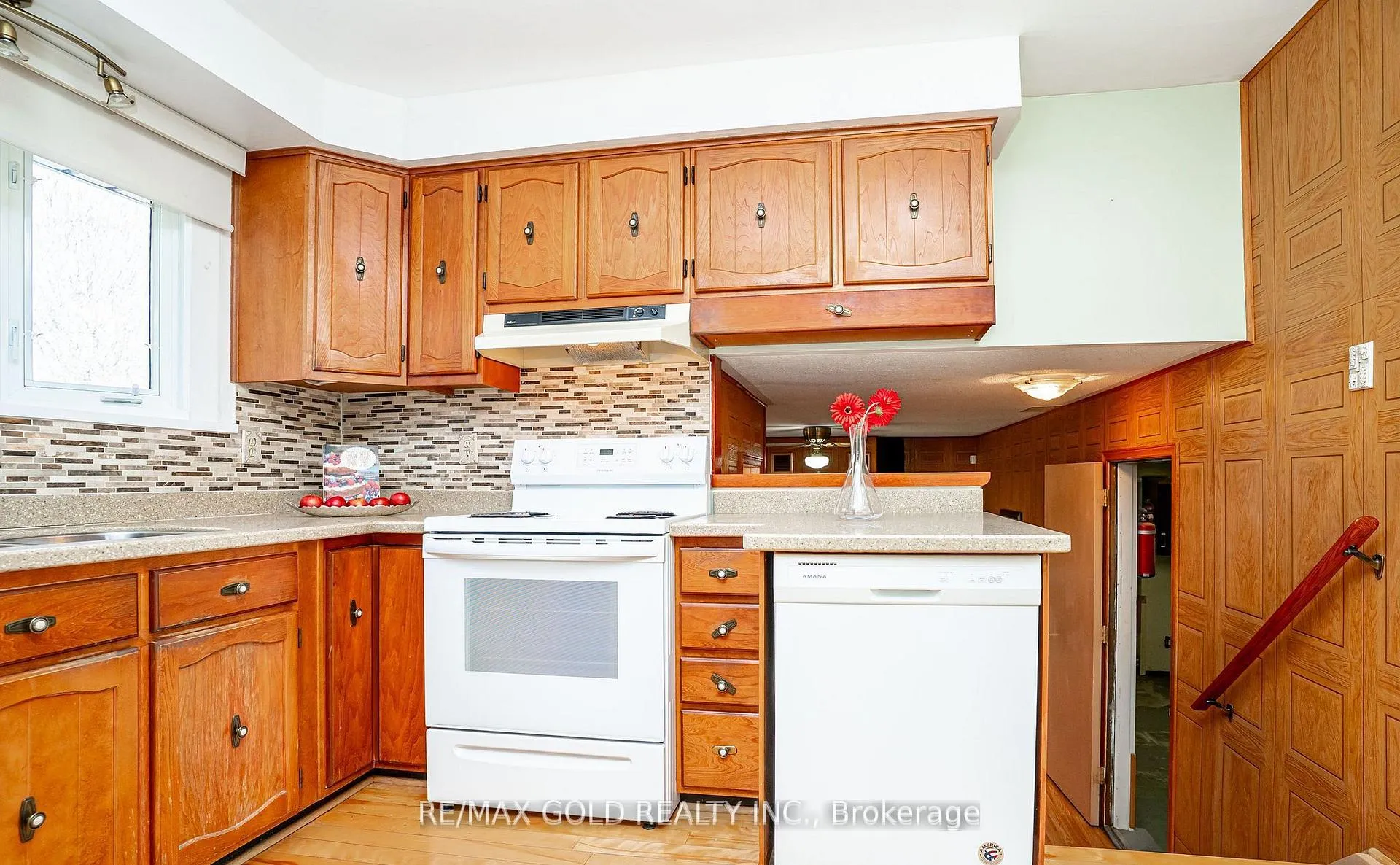 Photo 16 of 34 Deerfield Crescent, Brampton, Southgate — HOMEH