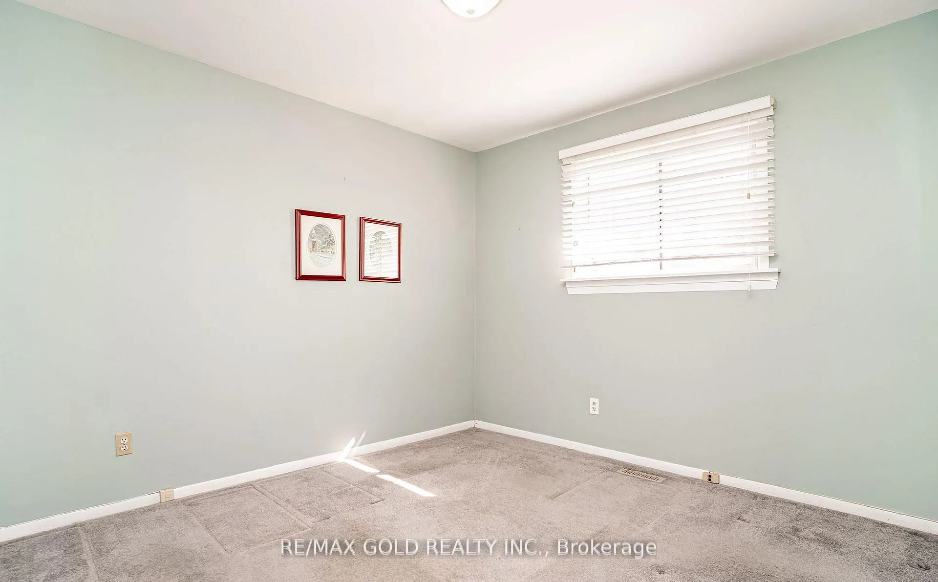 Photo 26 of 34 Deerfield Crescent, Brampton, Southgate — HOMEH