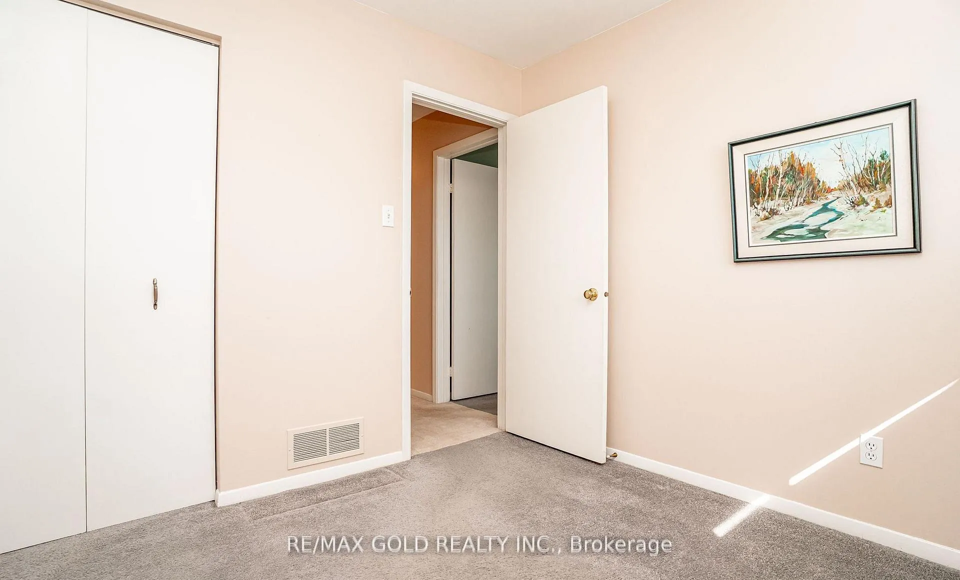 Photo 29 of 34 Deerfield Crescent, Brampton, Southgate — HOMEH