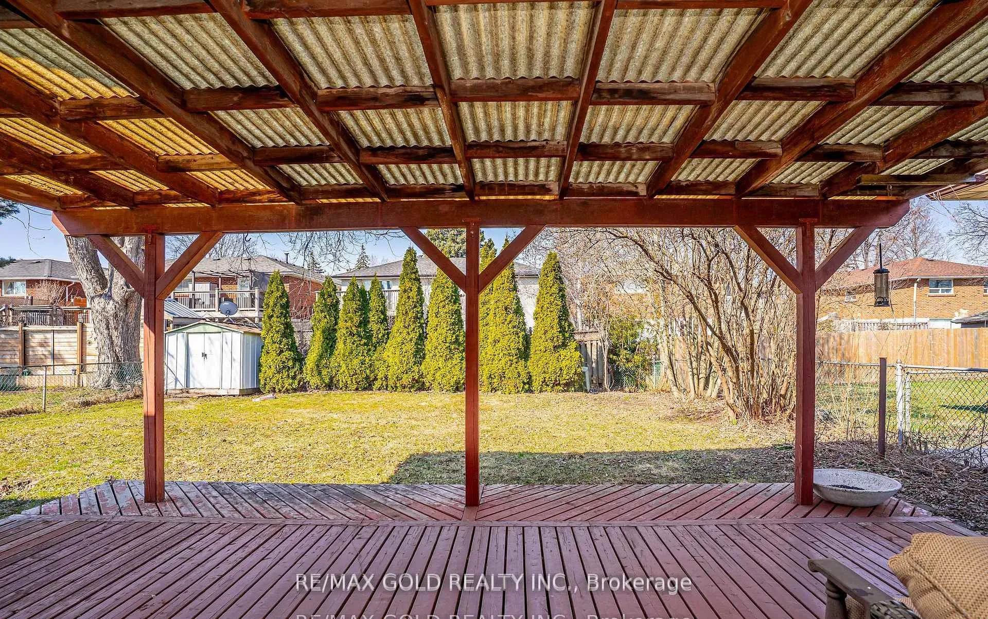 Photo 38 of 34 Deerfield Crescent, Brampton, Southgate — HOMEH