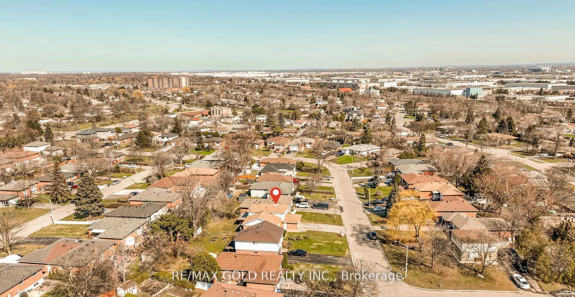 Photo 45 of 34 Deerfield Crescent, Brampton, Southgate — HOMEH