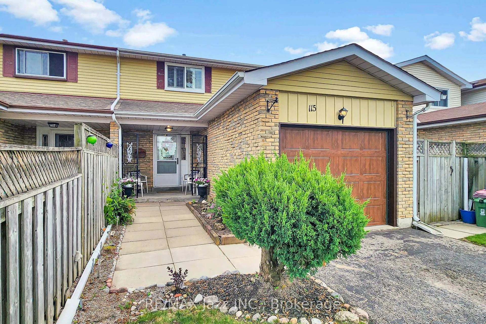 Photo 3 of 115 Glovers Road, Oshawa, Samac — HOMEH