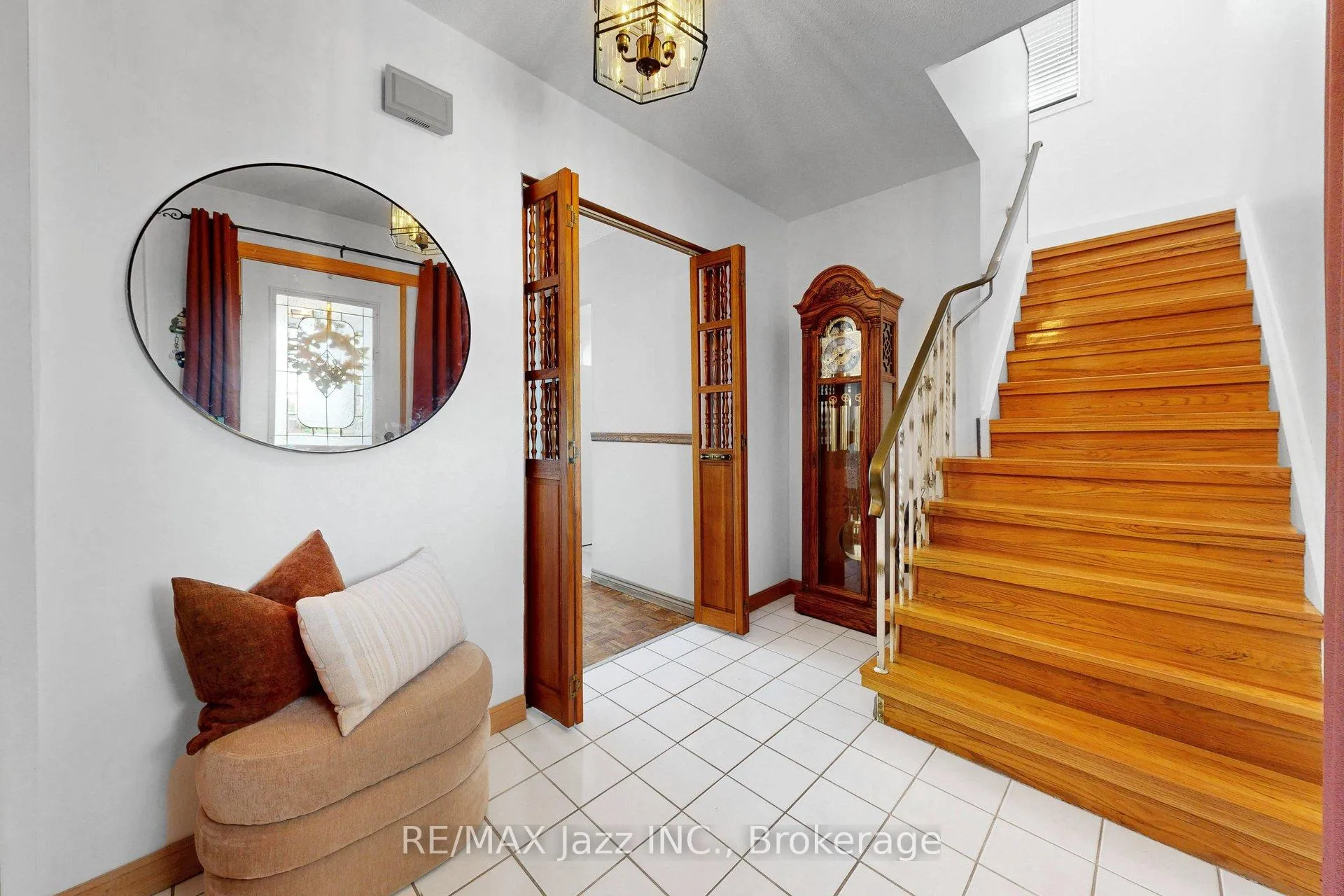 Photo 6 of 115 Glovers Road, Oshawa, Samac — HOMEH