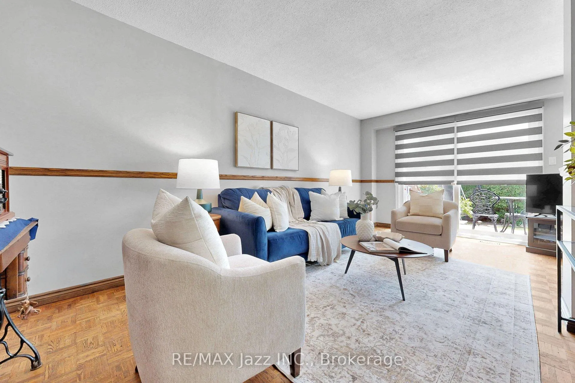 Photo 8 of 115 Glovers Road, Oshawa, Samac — HOMEH