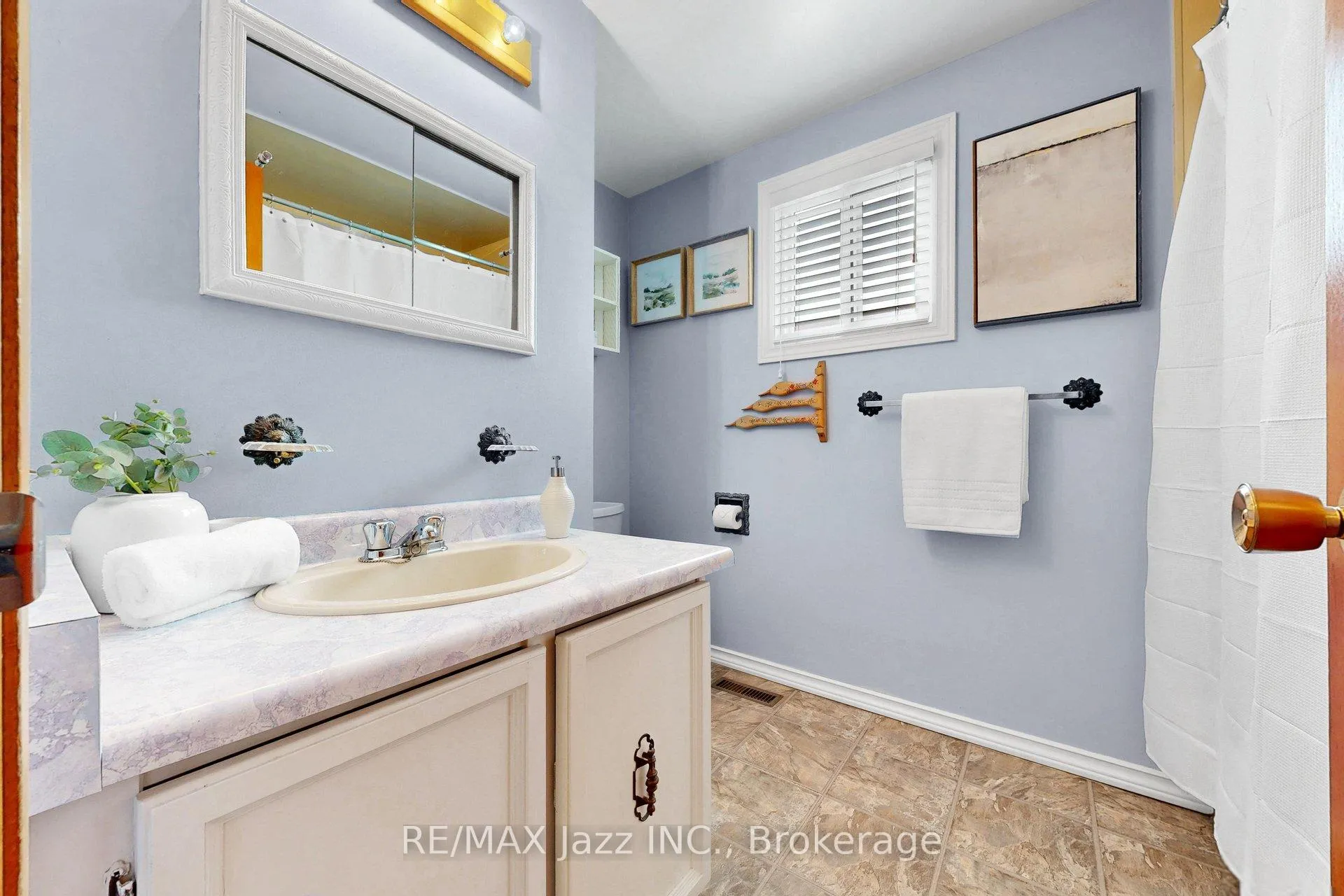 Photo 30 of 115 Glovers Road, Oshawa, Samac — HOMEH