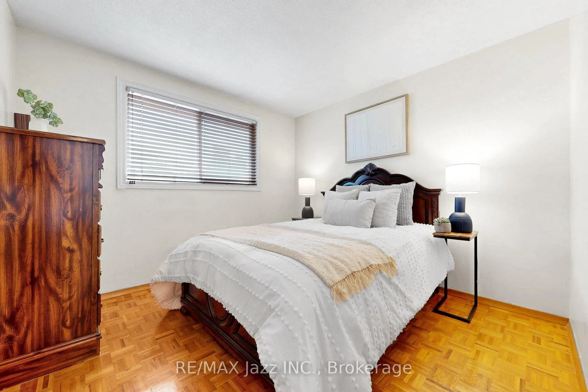 Photo 33 of 115 Glovers Road, Oshawa, Samac — HOMEH