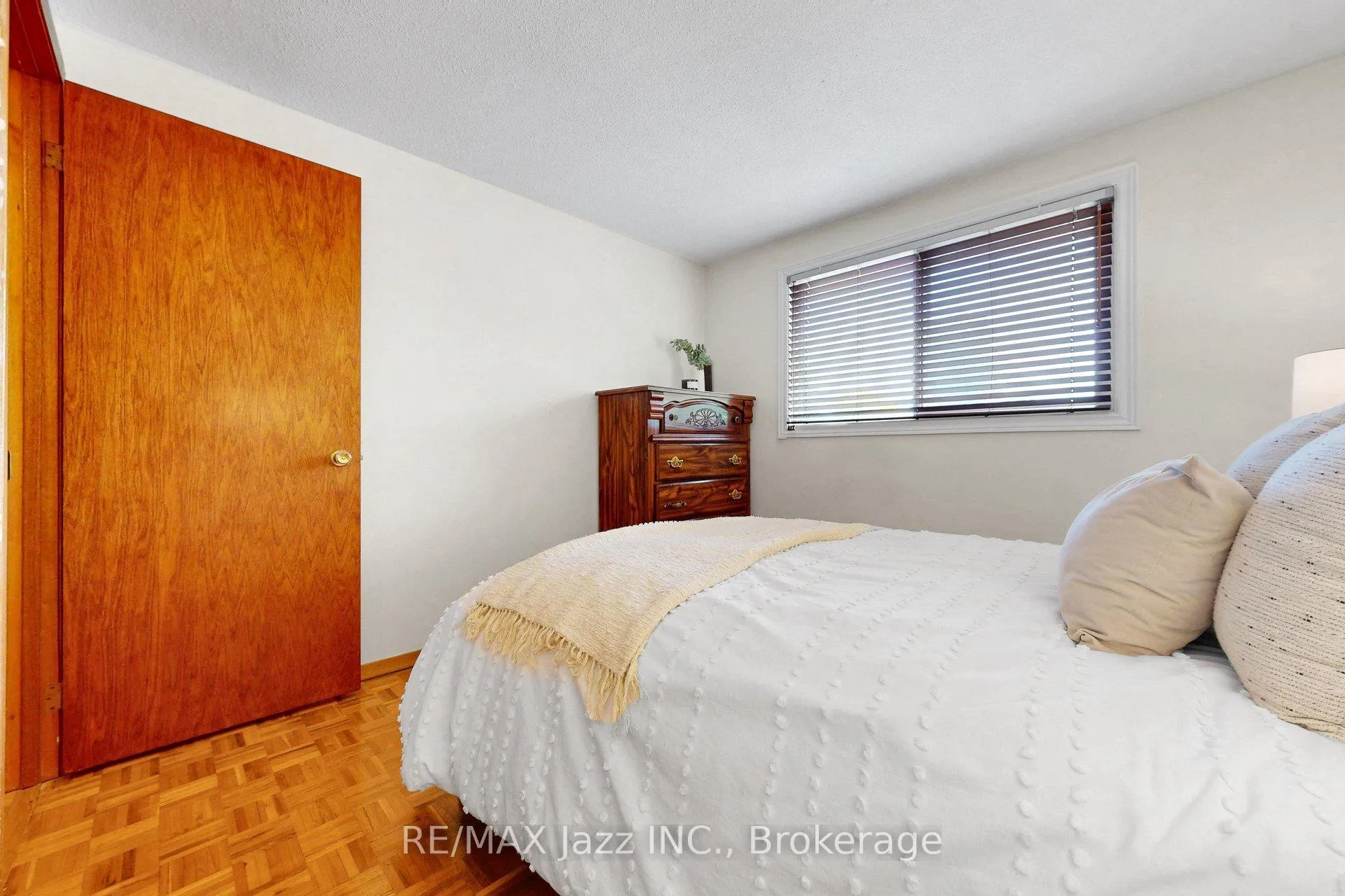 Photo 34 of 115 Glovers Road, Oshawa, Samac — HOMEH