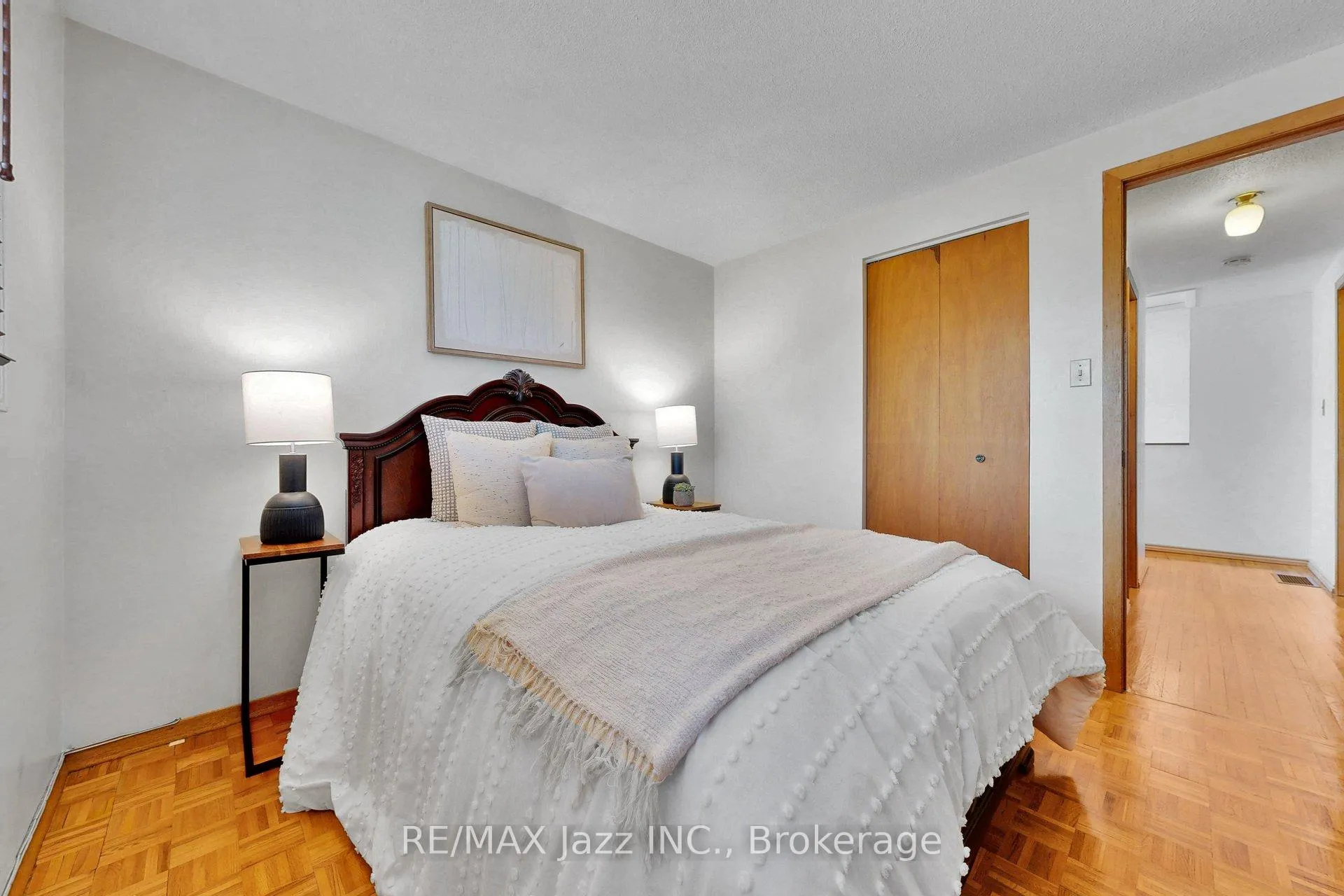 Photo 35 of 115 Glovers Road, Oshawa, Samac — HOMEH