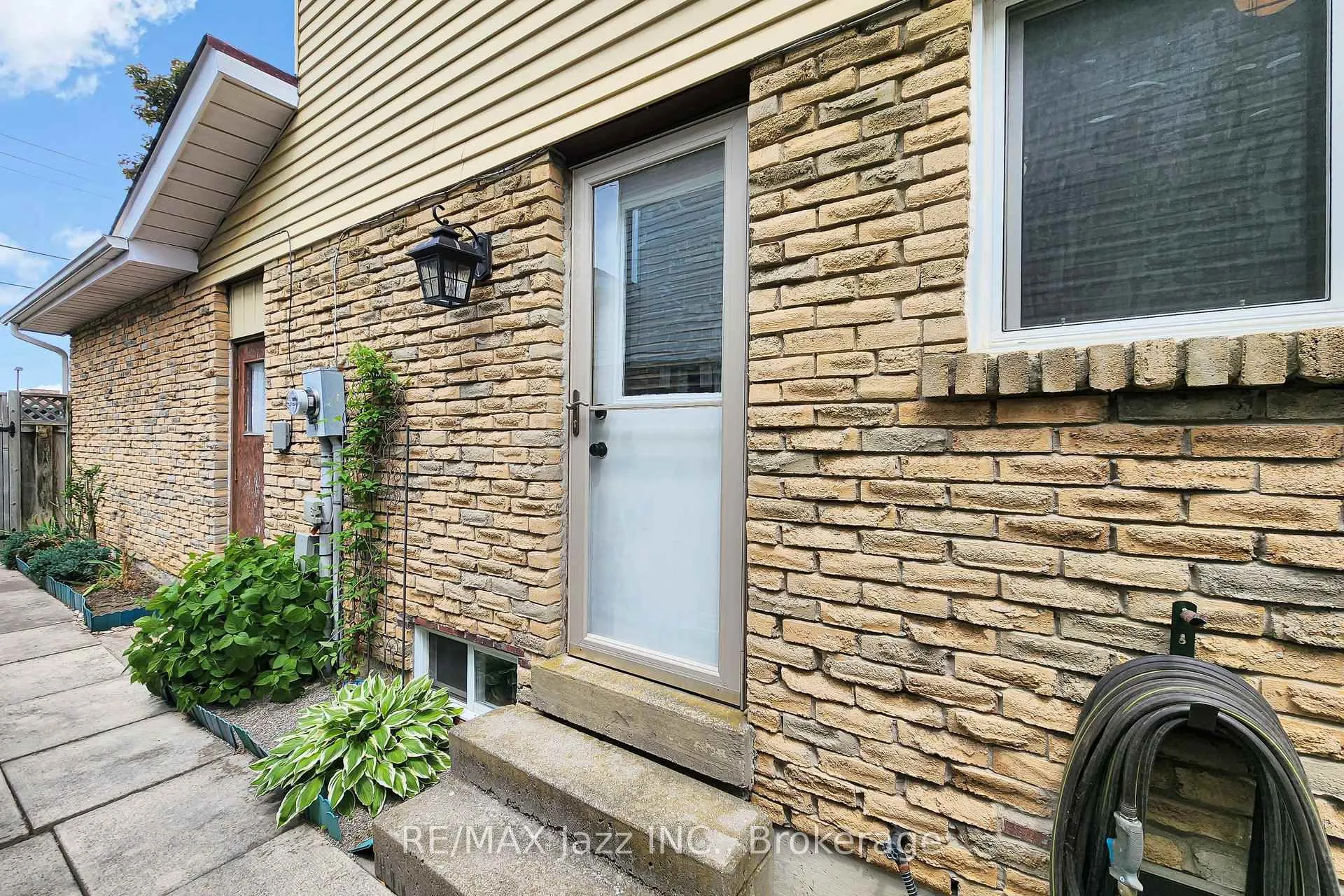 Photo 39 of 115 Glovers Road, Oshawa, Samac — HOMEH