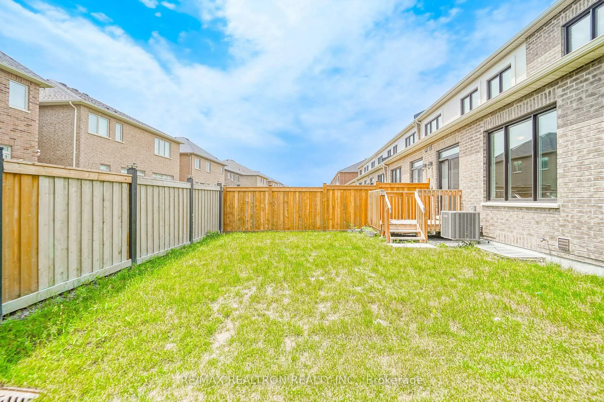 Photo 28 of 64 Velvet Drive, Whitby, Rural Whitby — HOMEH