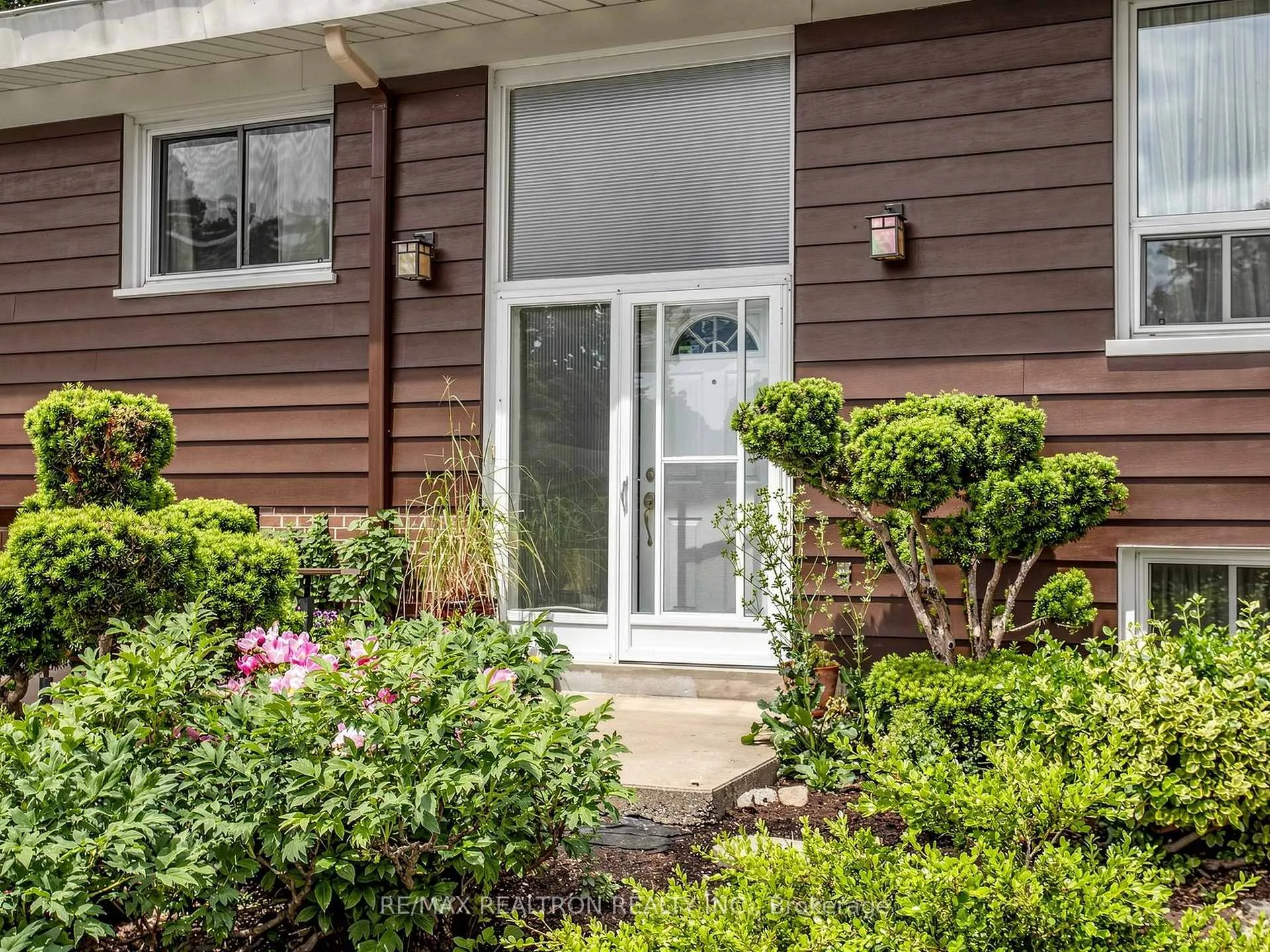Photo 3 of 24 Dalmeny Road, Markham, Grandview — HOMEH
