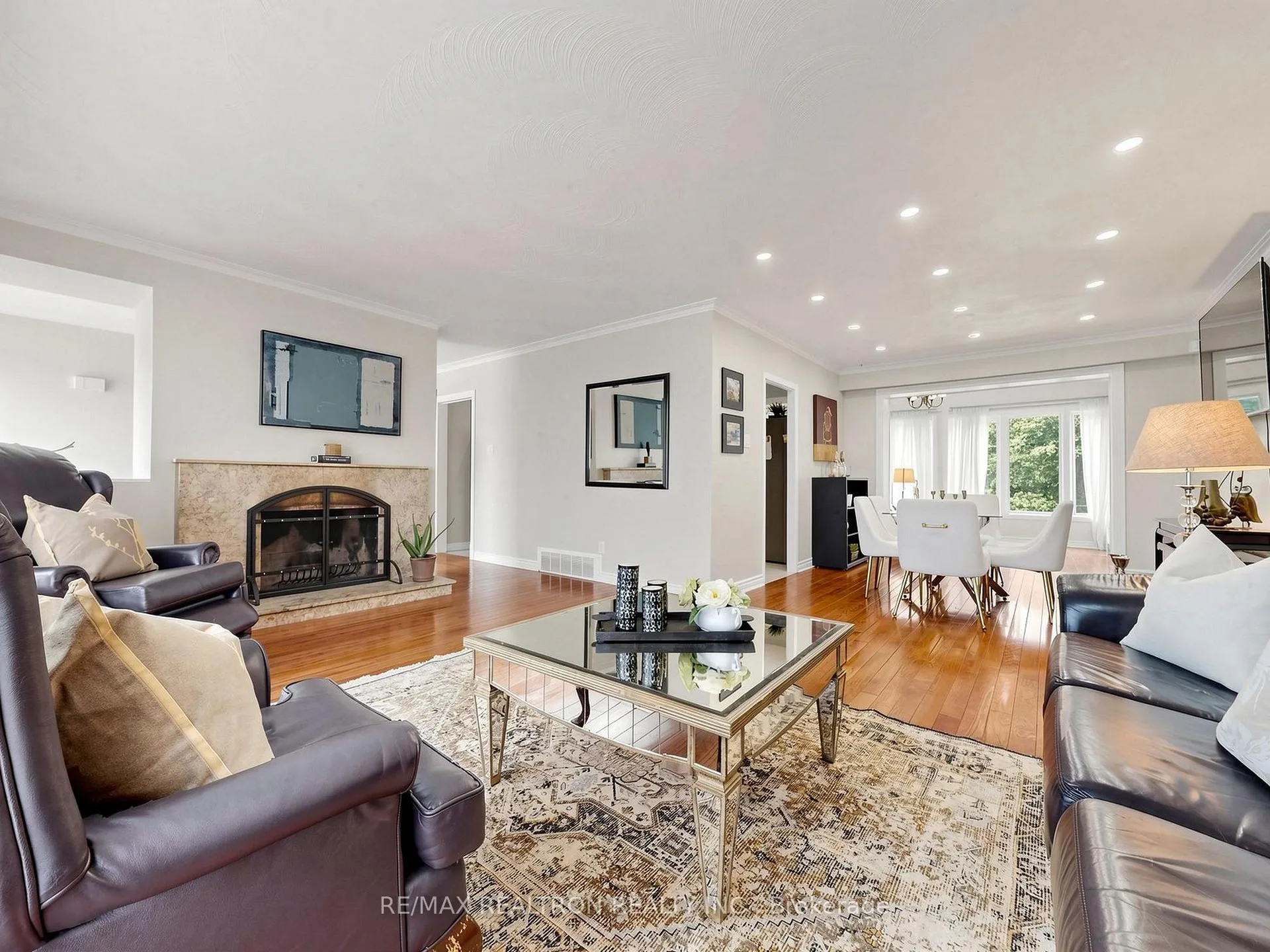 Photo 9 of 24 Dalmeny Road, Markham, Grandview — HOMEH
