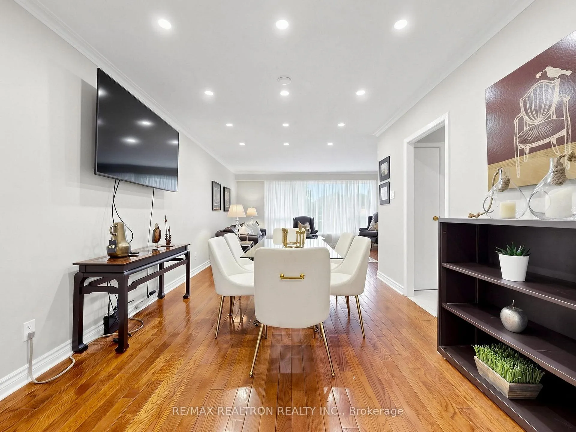 Photo 10 of 24 Dalmeny Road, Markham, Grandview — HOMEH