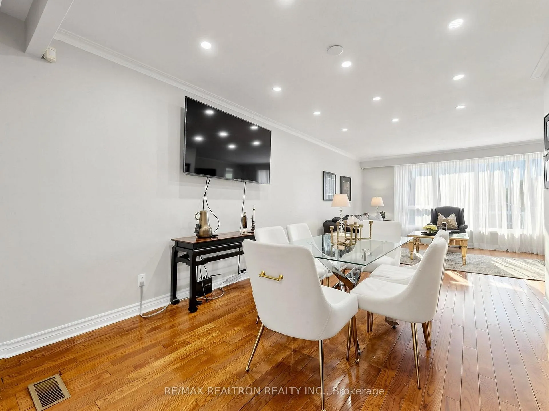 Photo 11 of 24 Dalmeny Road, Markham, Grandview — HOMEH