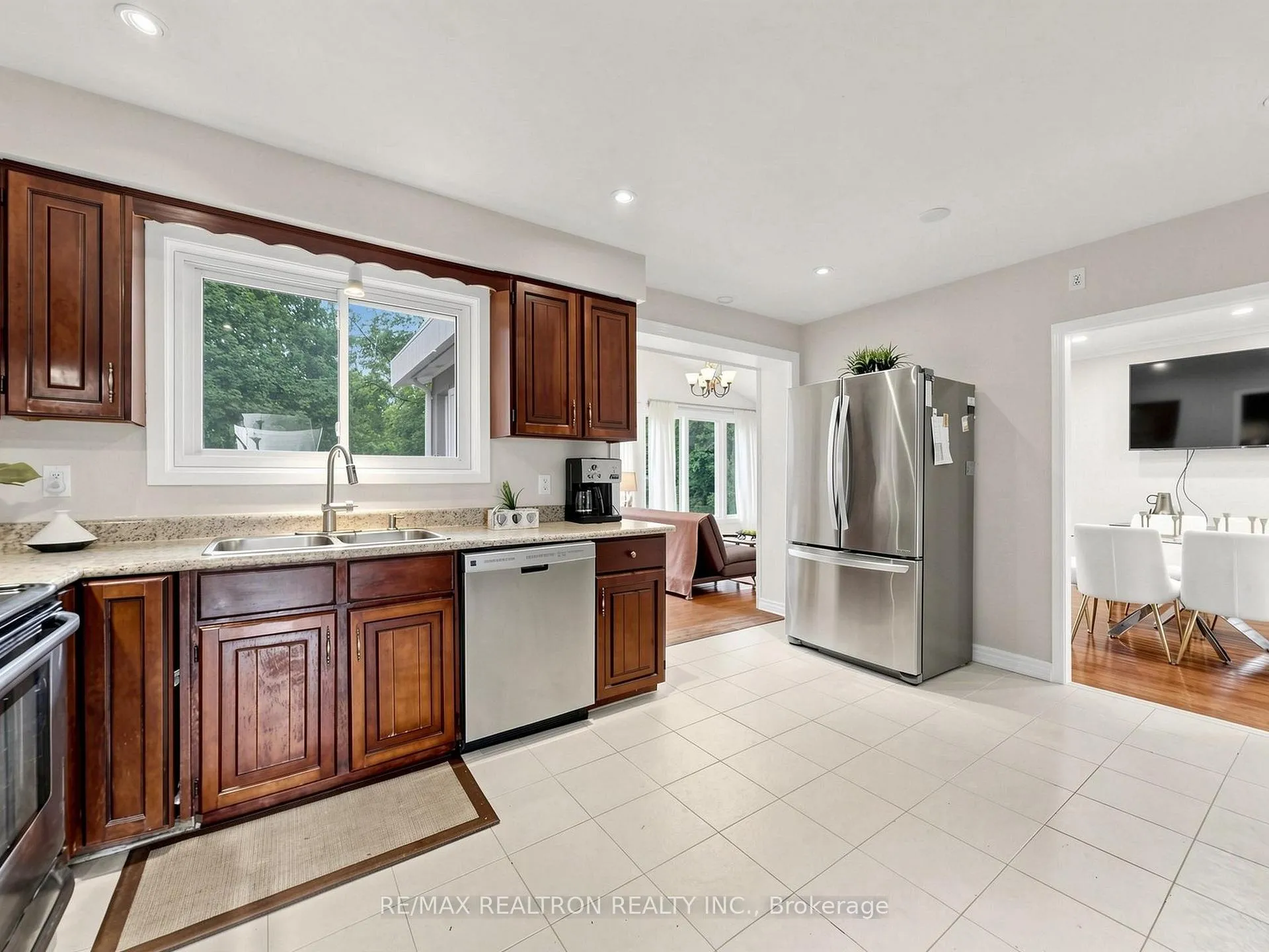 Photo 22 of 24 Dalmeny Road, Markham, Grandview — HOMEH