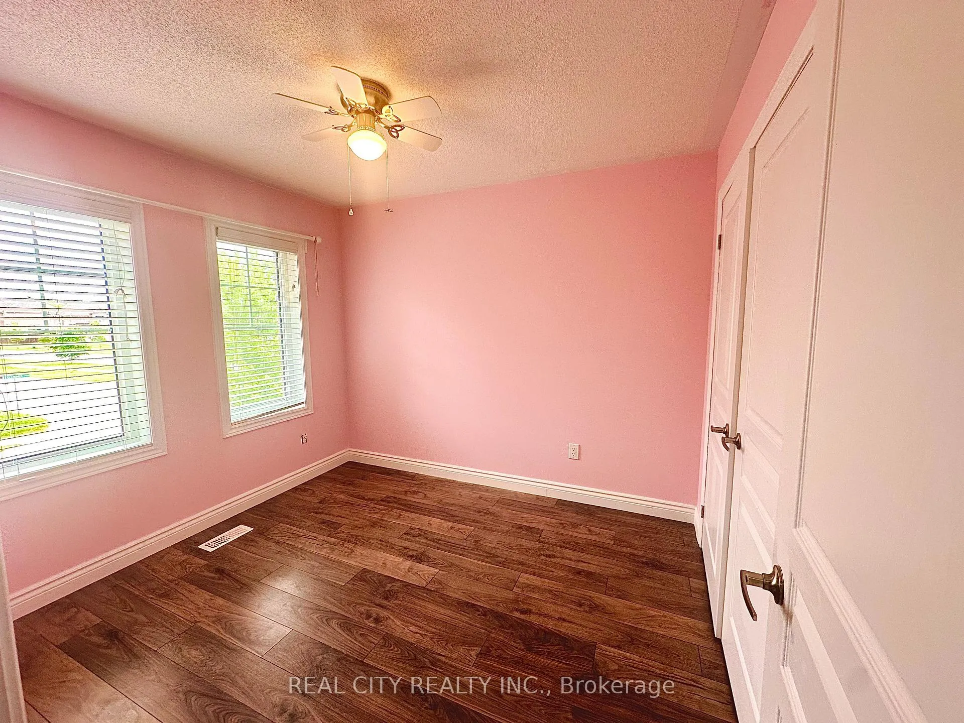 Photo 6 of 8 Beechener Street, Georgina, Sutton & Jackson's Point — HOMEH