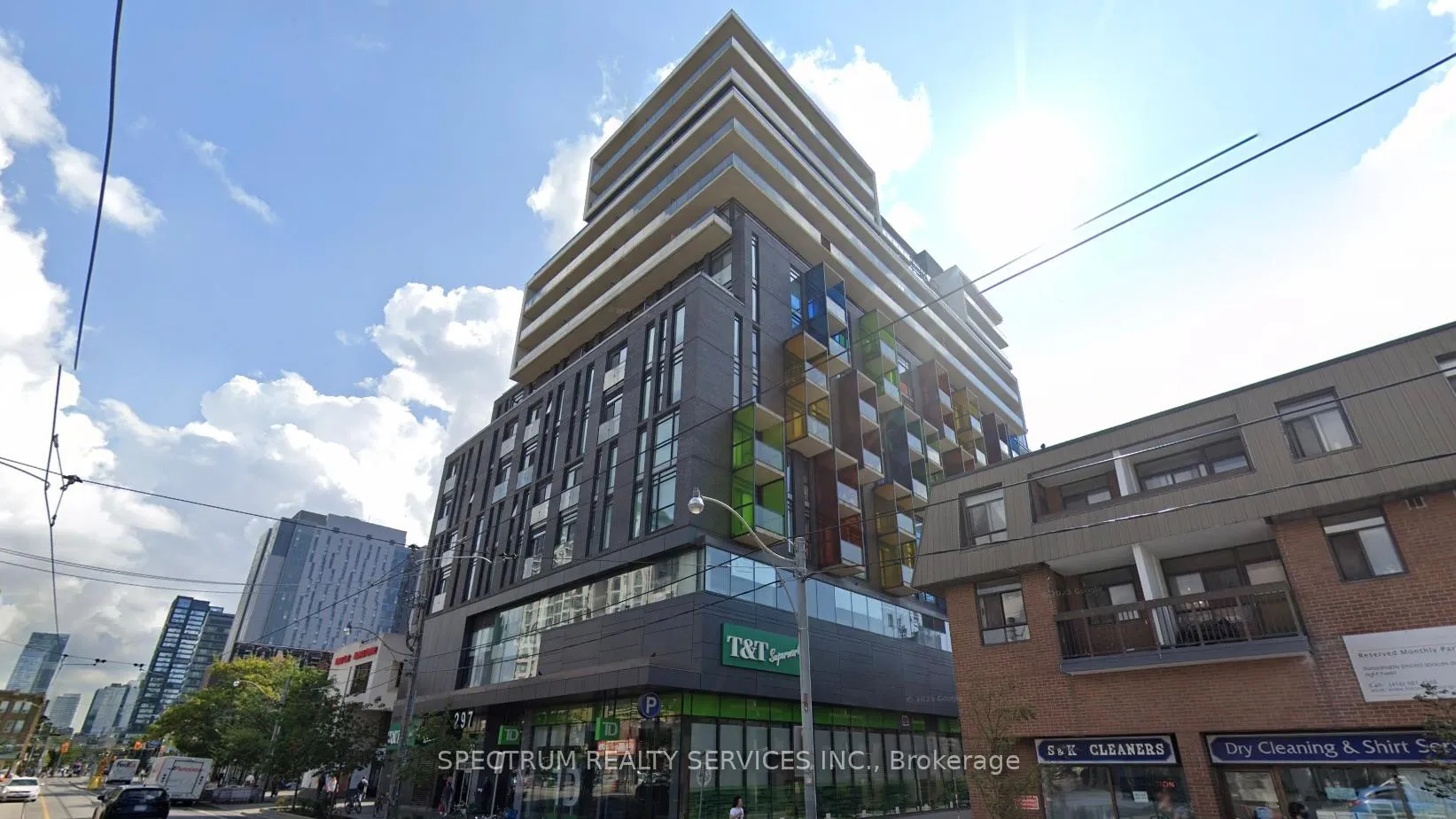 Front of Unit 1008, 297 College Street