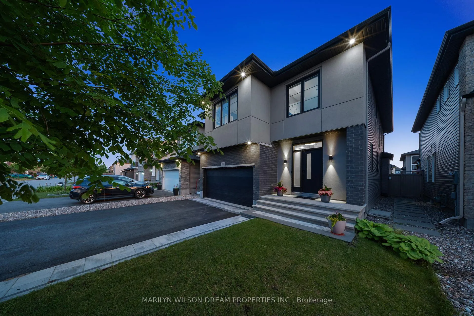 Photo 2 of 304 Andalusian Crescent, Ottawa, Kanata - Emerald Meadows/Trailwest — HOMEH