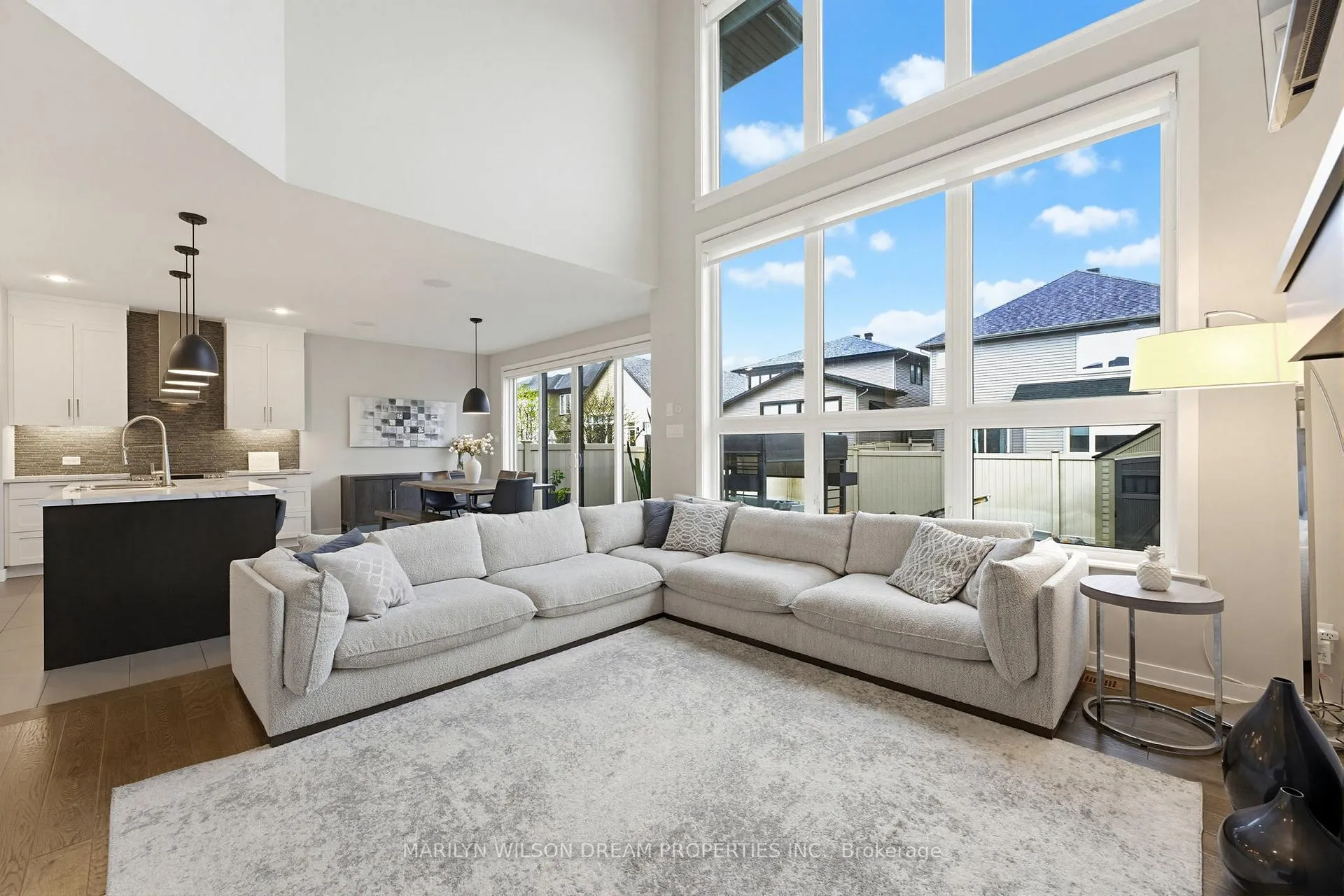 Photo 6 of 304 Andalusian Crescent, Ottawa, Kanata - Emerald Meadows/Trailwest — HOMEH