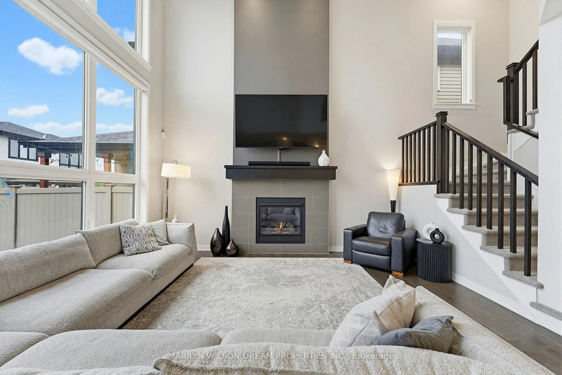 Photo 9 of 304 Andalusian Crescent, Ottawa, Kanata - Emerald Meadows/Trailwest — HOMEH
