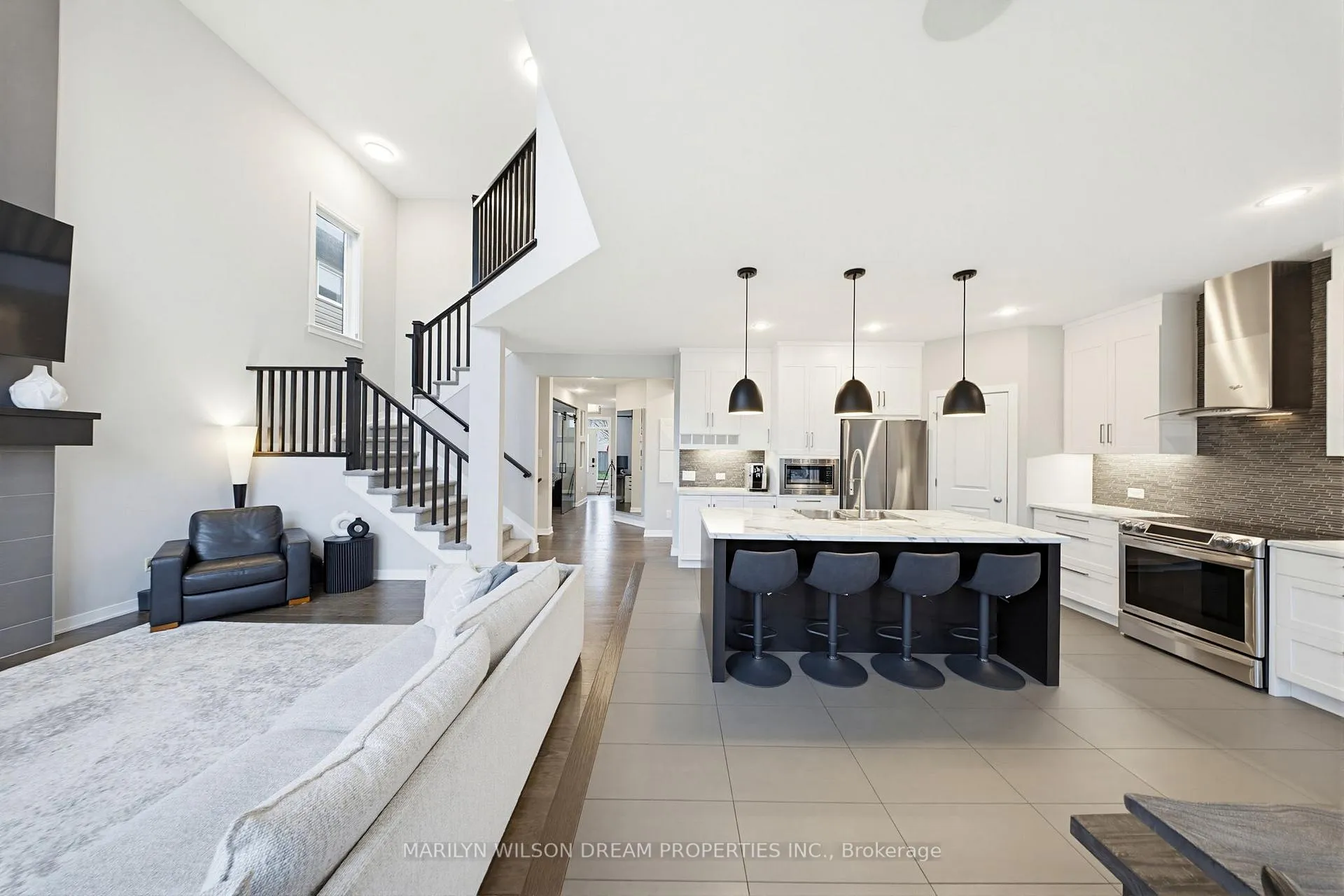 Photo 13 of 304 Andalusian Crescent, Ottawa, Kanata - Emerald Meadows/Trailwest — HOMEH
