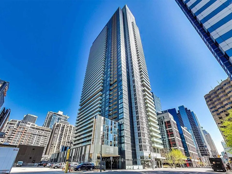 Photo of Unit 601, 300 Front Street