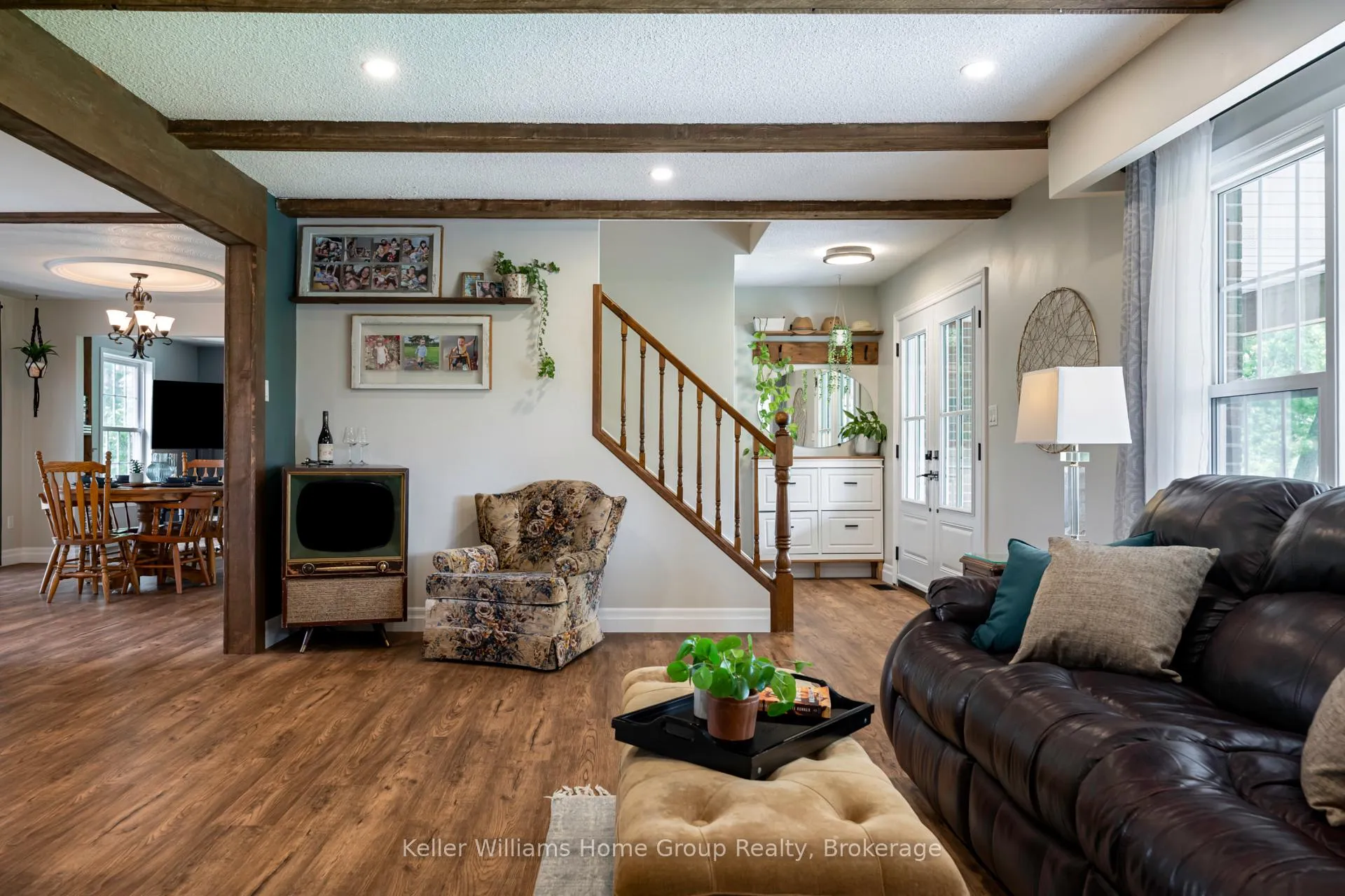 Photo 16 of 7866 Sideroad 18 Road, Mapleton, Rural Mapleton — HOMEH