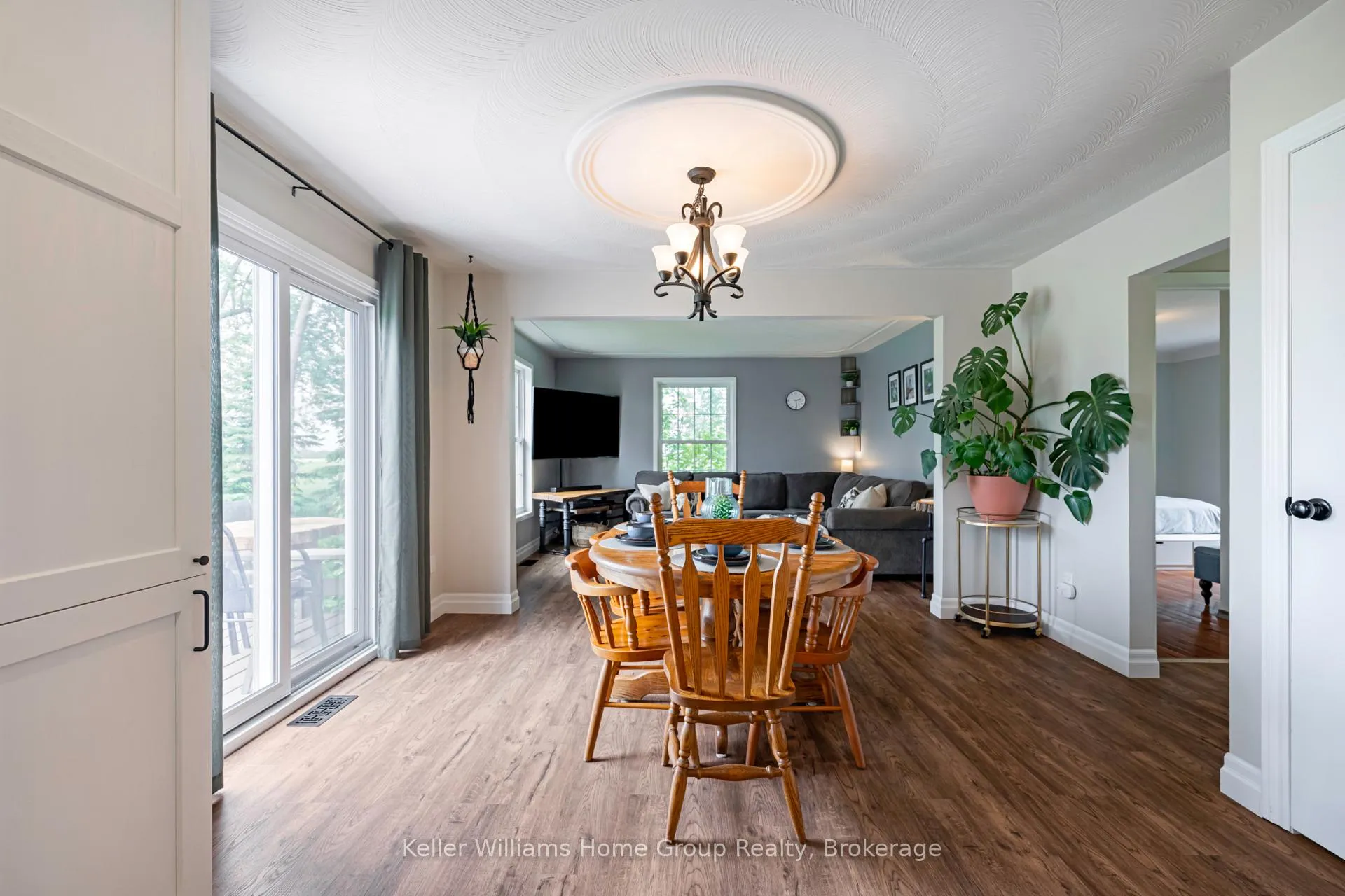 Photo 17 of 7866 Sideroad 18 Road, Mapleton, Rural Mapleton — HOMEH