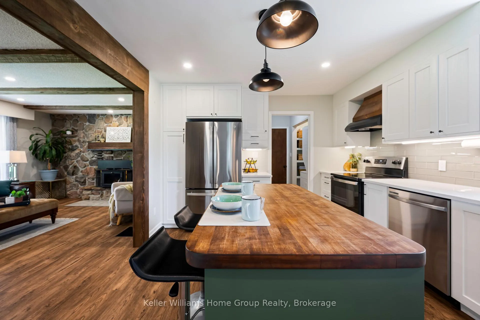 Photo 19 of 7866 Sideroad 18 Road, Mapleton, Rural Mapleton — HOMEH